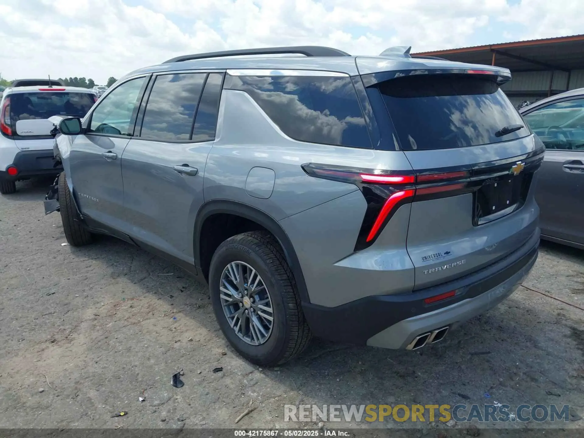 3 fotografías del automóvil dañado 1GNERGRS0SJ148355 CHEVROLET TRAVERSE 2025