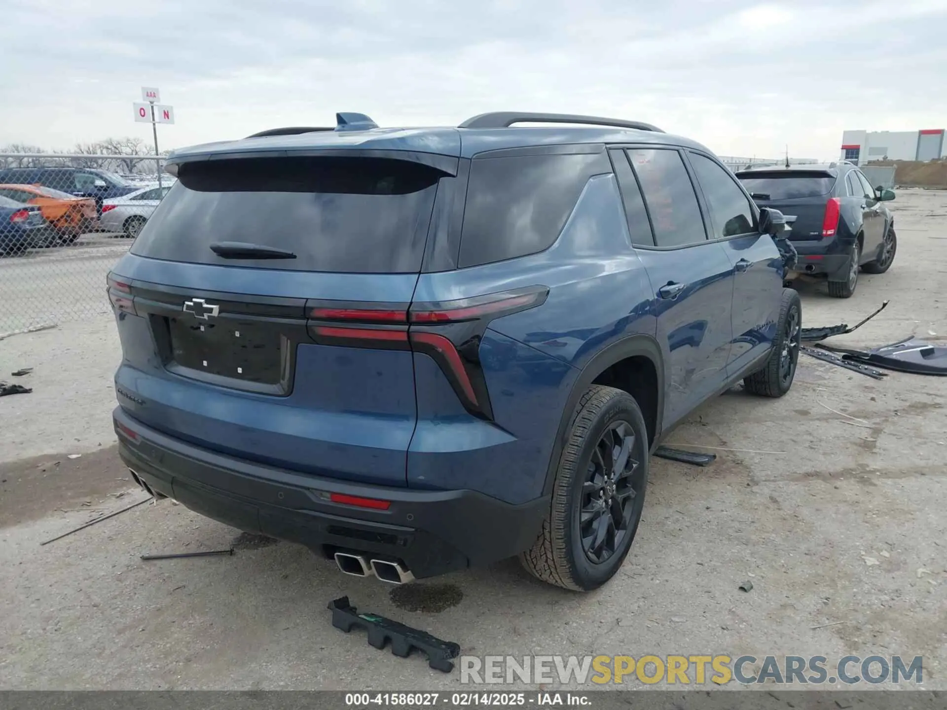 4 fotografías del automóvil dañado 1GNERGRS0SJ152731 CHEVROLET TRAVERSE 2025