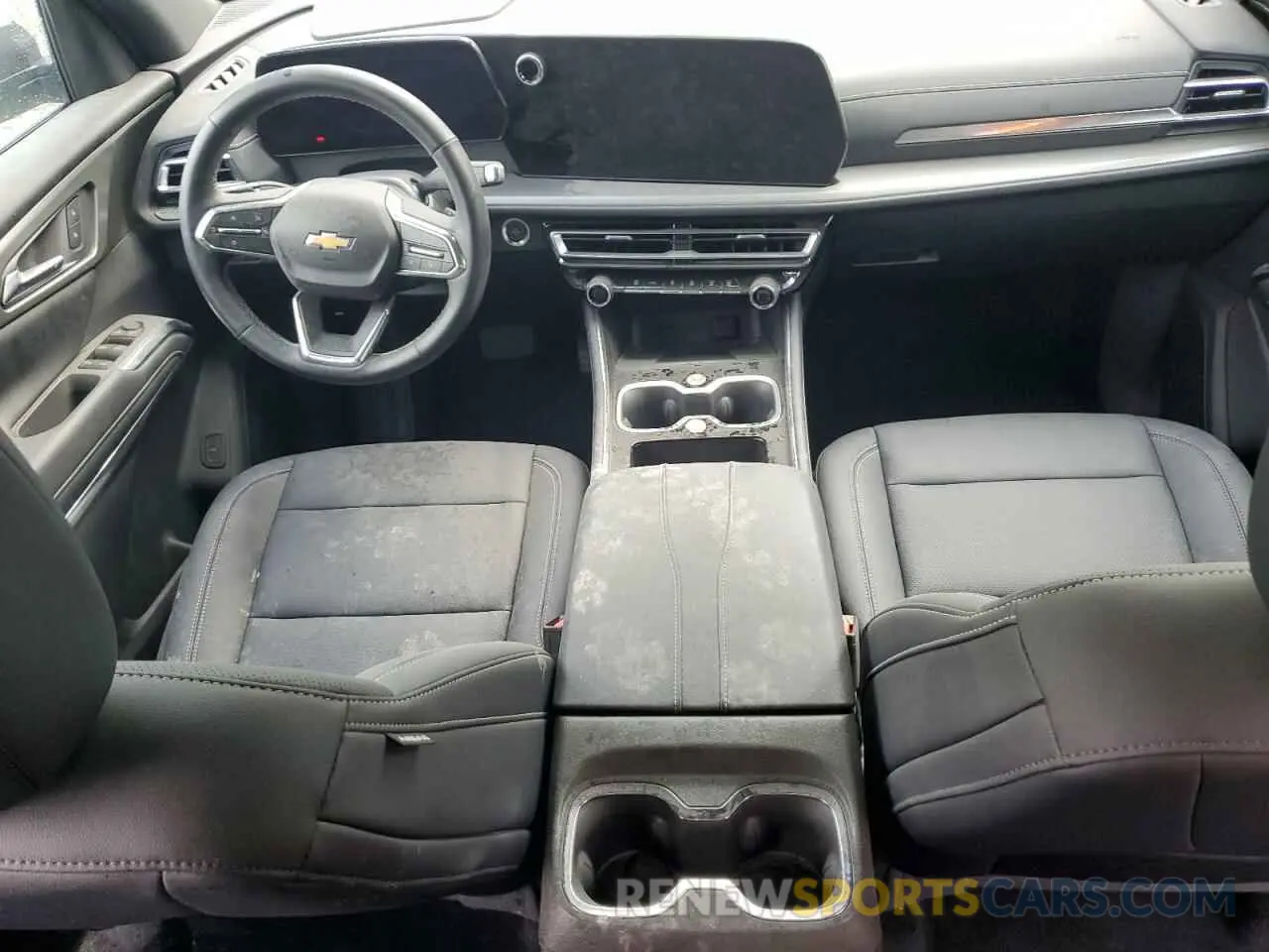 8 fotografías del automóvil dañado 1GNERGRS9SJ155904 CHEVROLET TRAVERSE 2025