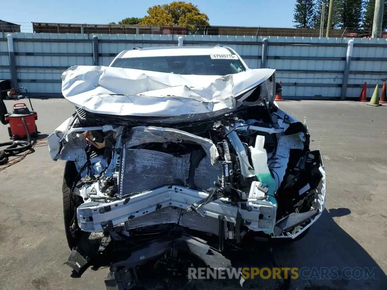 5 fotografías del automóvil dañado 1GNERLRS3SJ140565 CHEVROLET TRAVERSE 2025