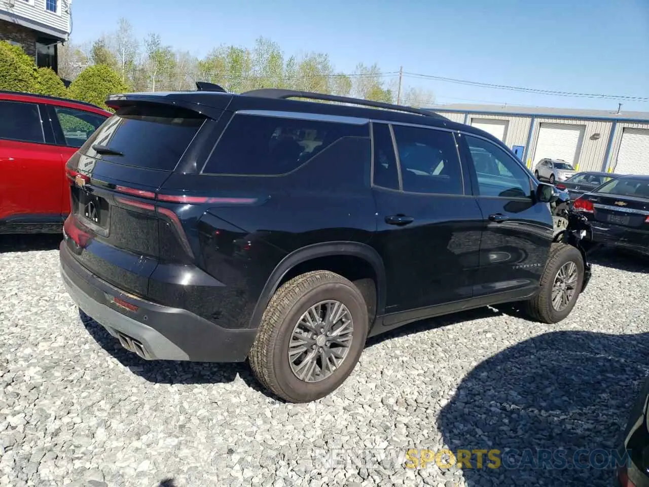 3 fotografías del automóvil dañado 1GNEVGRS3SJ215882 CHEVROLET TRAVERSE 2025