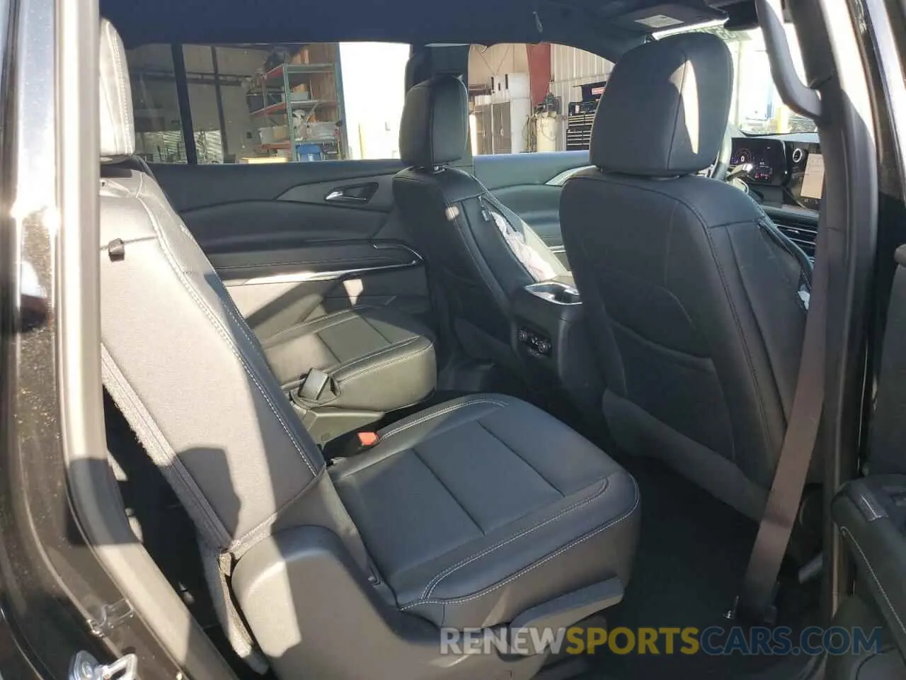 11 fotografías del automóvil dañado 1GNEVGRS7SJ153290 CHEVROLET TRAVERSE 2025