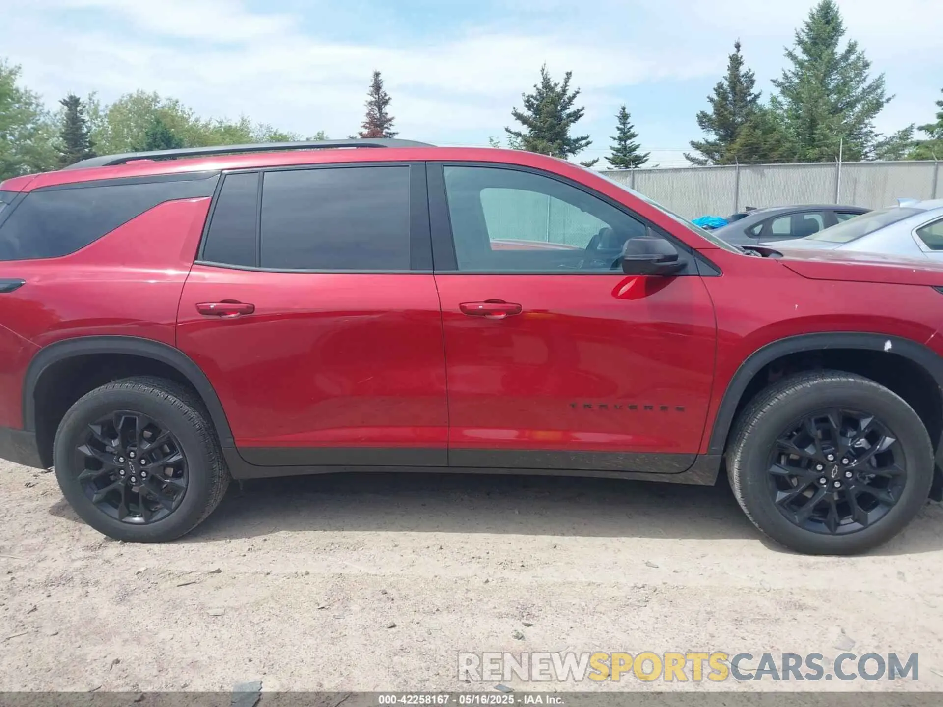 13 fotografías del automóvil dañado 1GNEVGRS8SJ113204 CHEVROLET TRAVERSE 2025