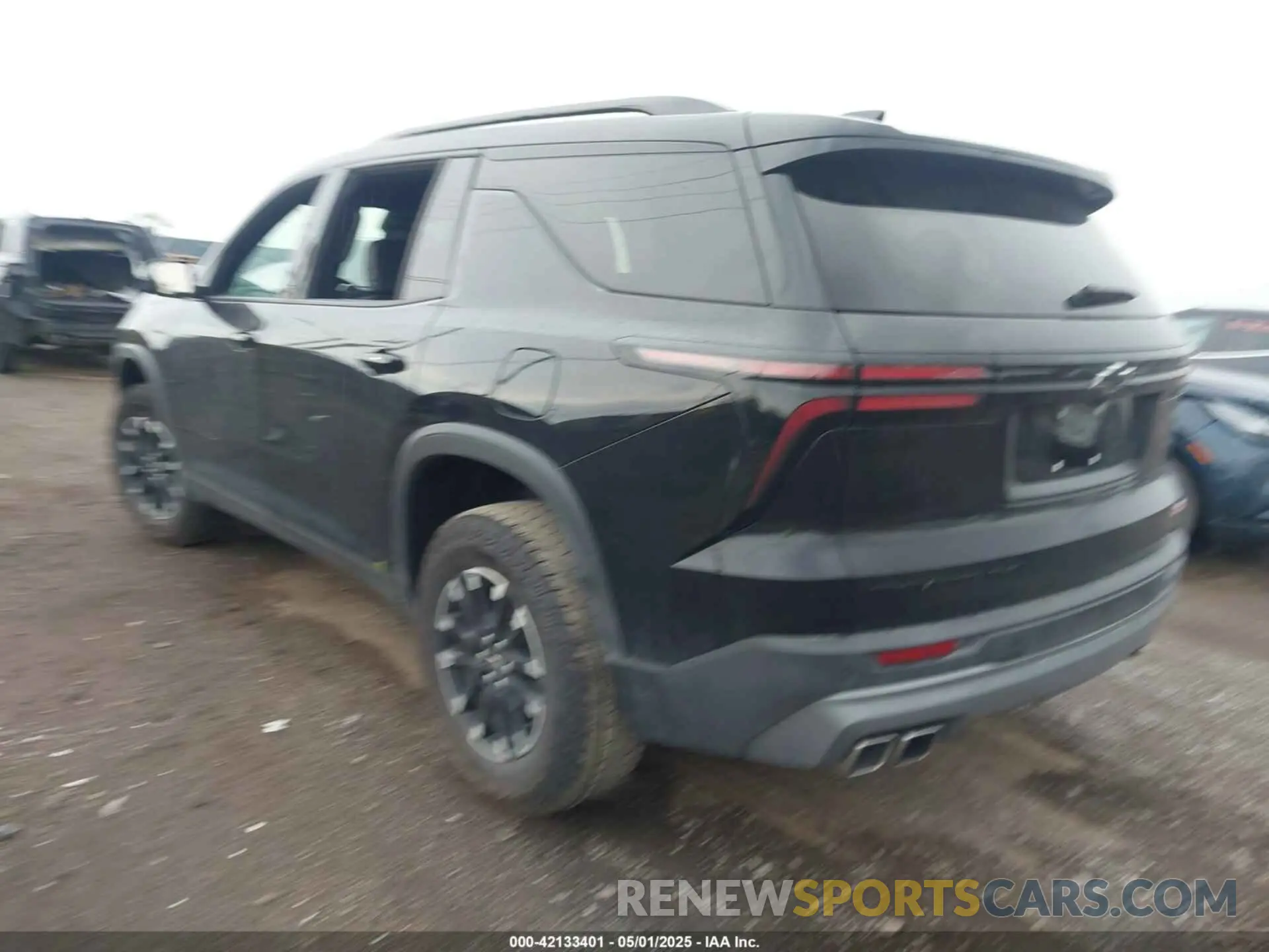 3 fotografías del automóvil dañado 1GNEVJRS1SJ144971 CHEVROLET TRAVERSE 2025
