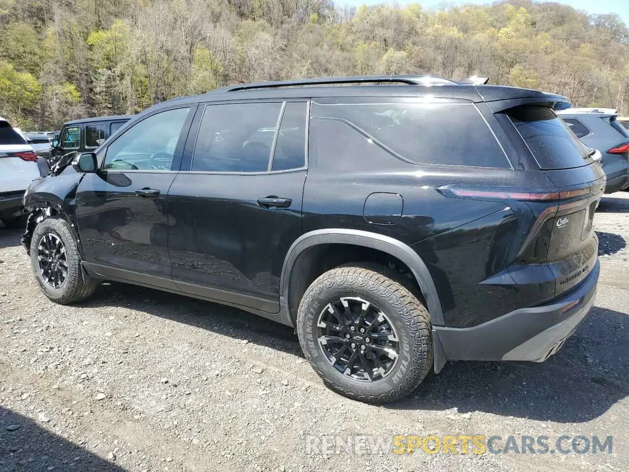 2 fotografías del automóvil dañado 1GNEVJRS6SJ155478 CHEVROLET TRAVERSE Z 2025