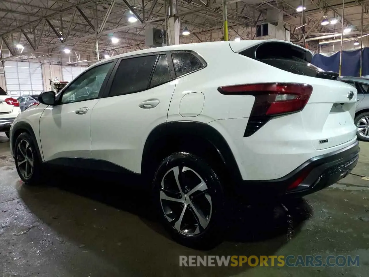2 fotografías del automóvil dañado KL77LGE21RC097730 CHEVROLET TRAX 1RS 2024