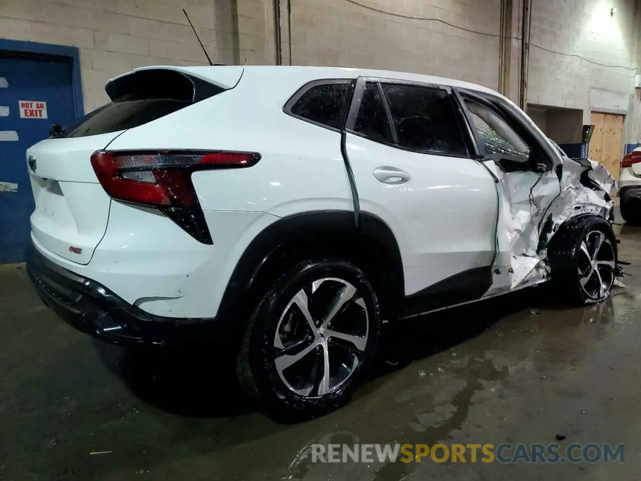 3 fotografías del automóvil dañado KL77LGE21RC097730 CHEVROLET TRAX 1RS 2024