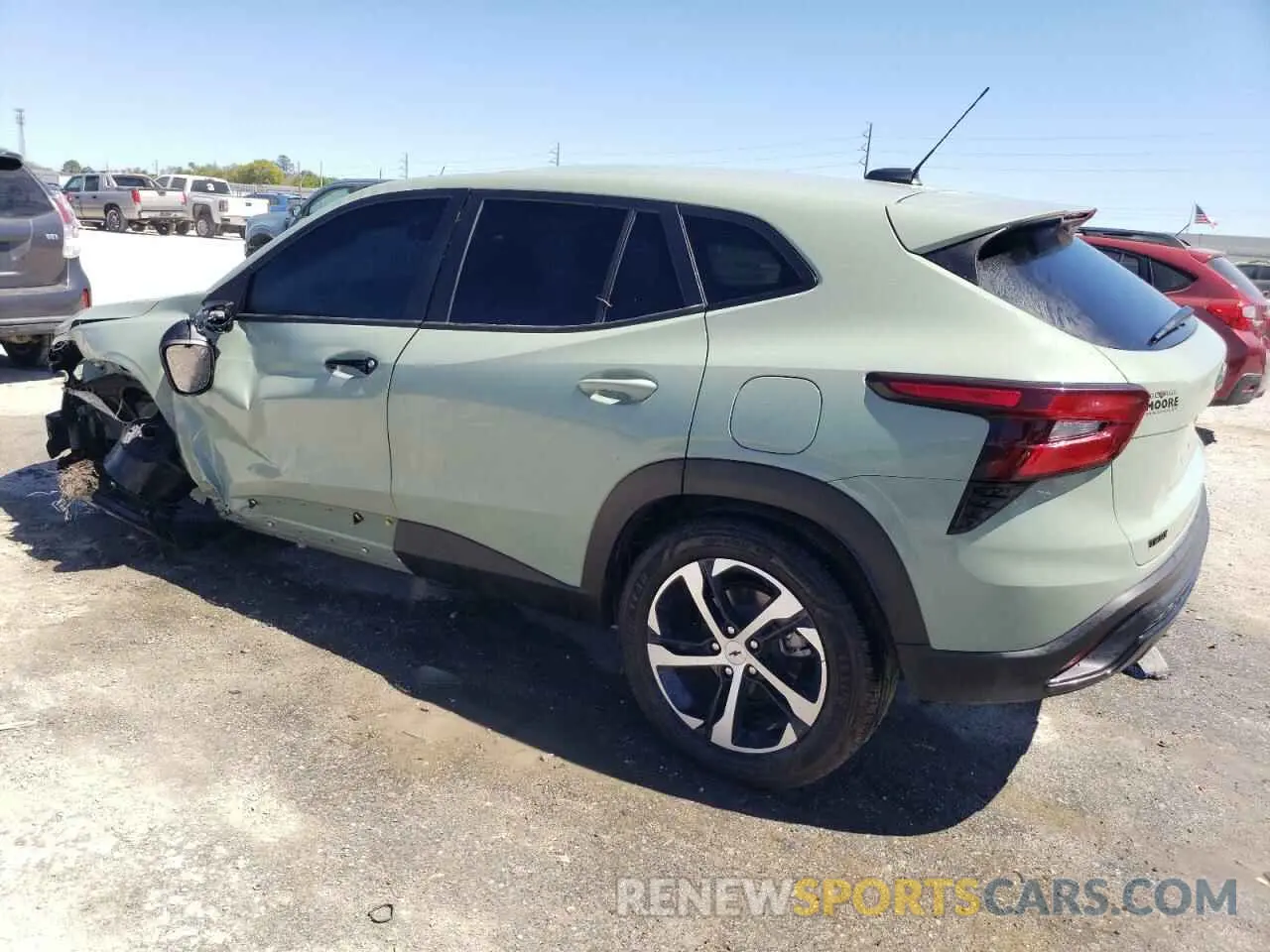 2 fotografías del automóvil dañado KL77LGE21RC209538 CHEVROLET TRAX 1RS 2024