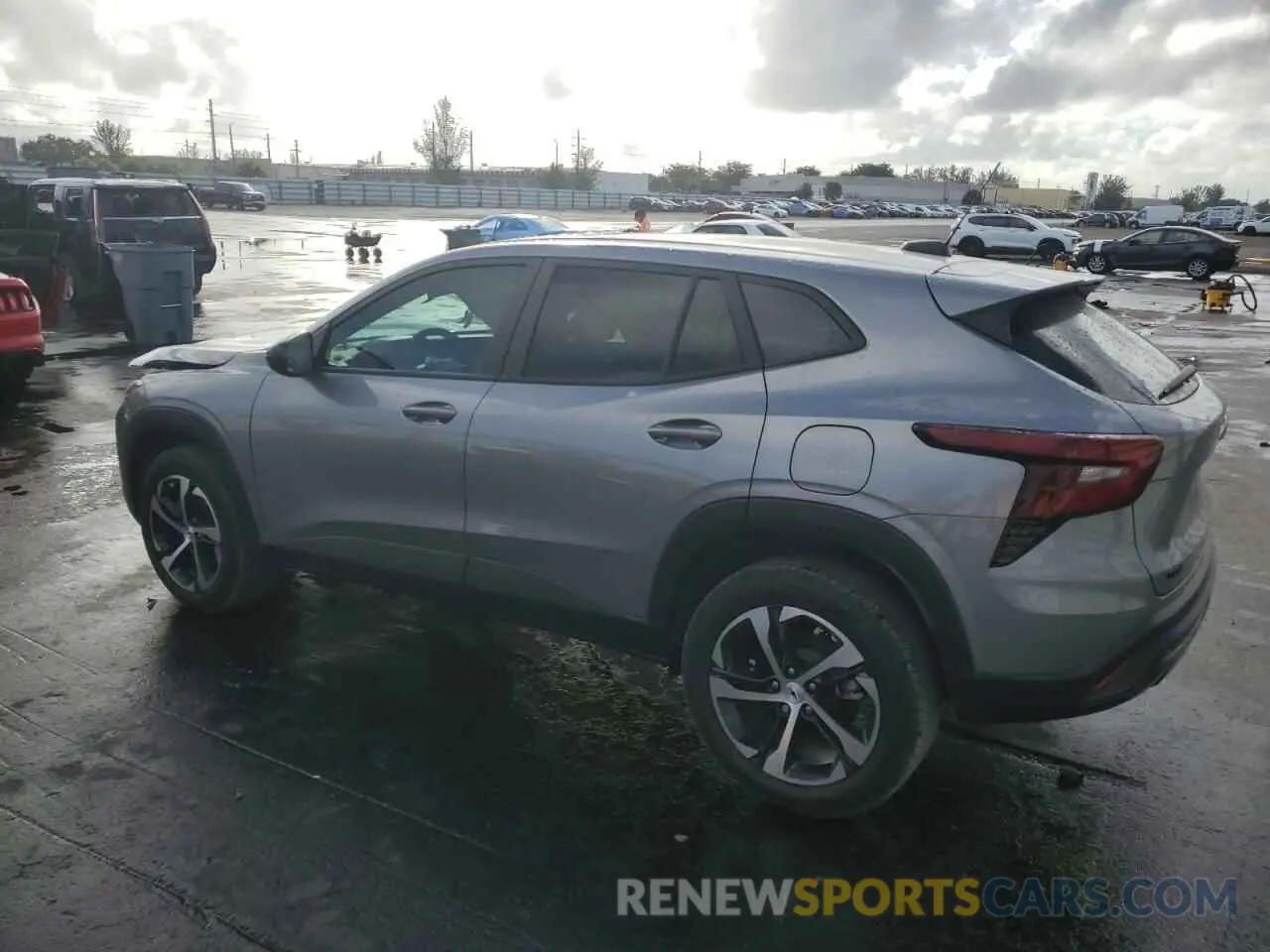 2 fotografías del automóvil dañado KL77LGE24RC028255 CHEVROLET TRAX 1RS 2024