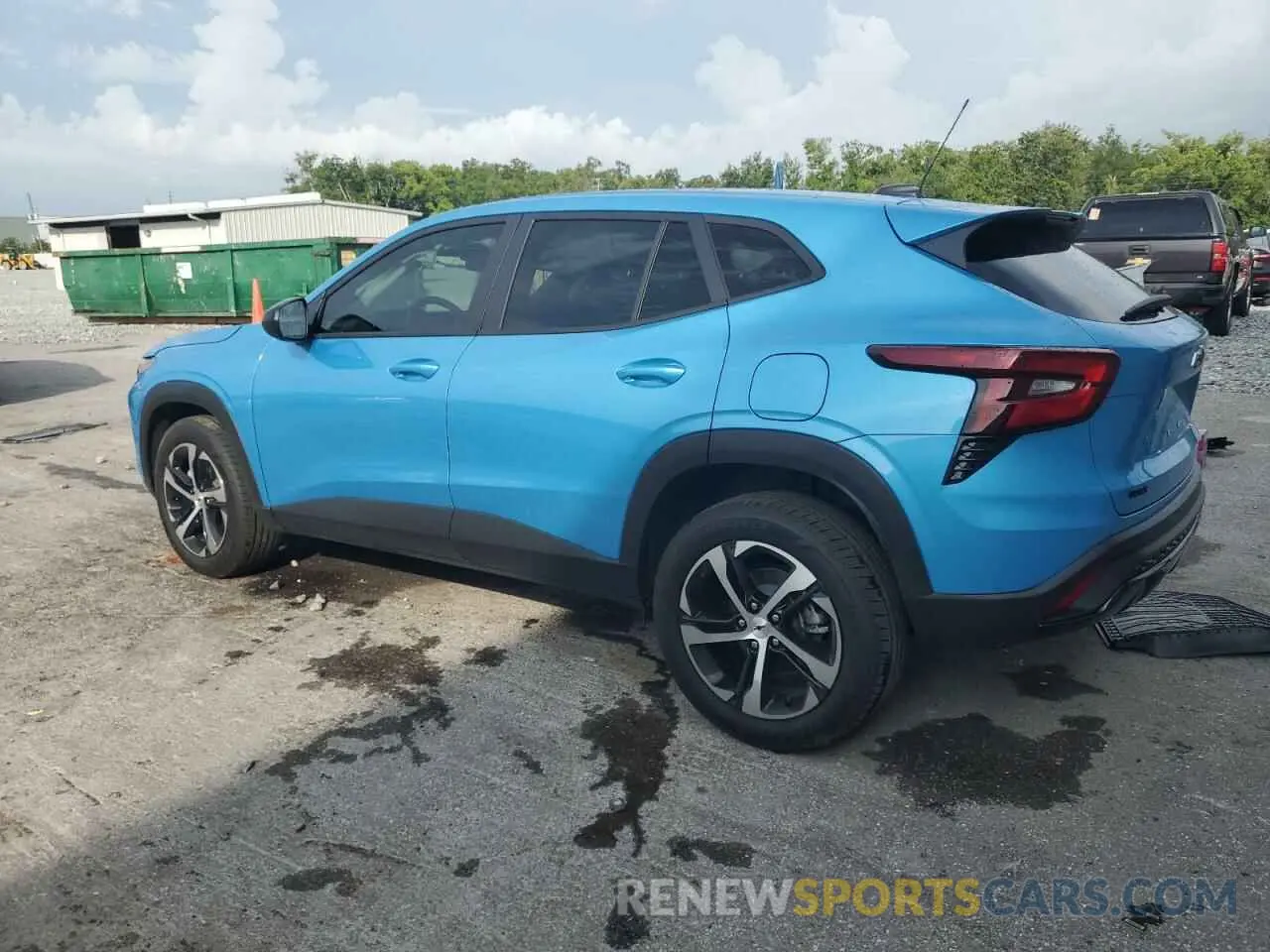 2 fotografías del automóvil dañado KL77LGEP0SC107584 CHEVROLET TRAX 1RS 2025