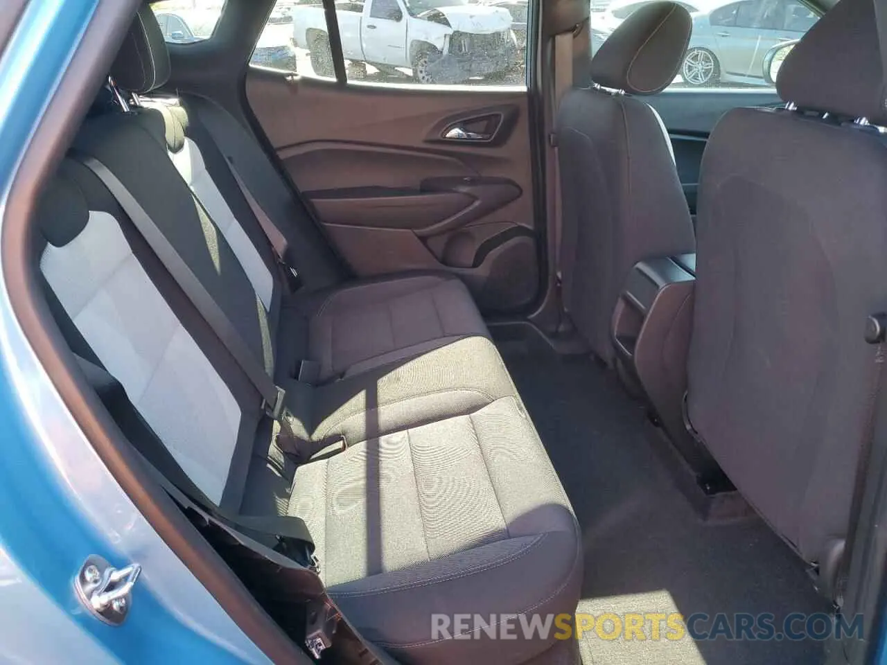 11 fotografías del automóvil dañado KL77LGEP0SC129942 CHEVROLET TRAX 1RS 2025