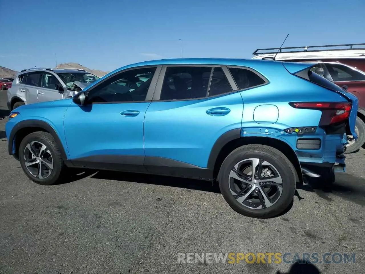 2 fotografías del automóvil dañado KL77LGEP0SC129942 CHEVROLET TRAX 1RS 2025