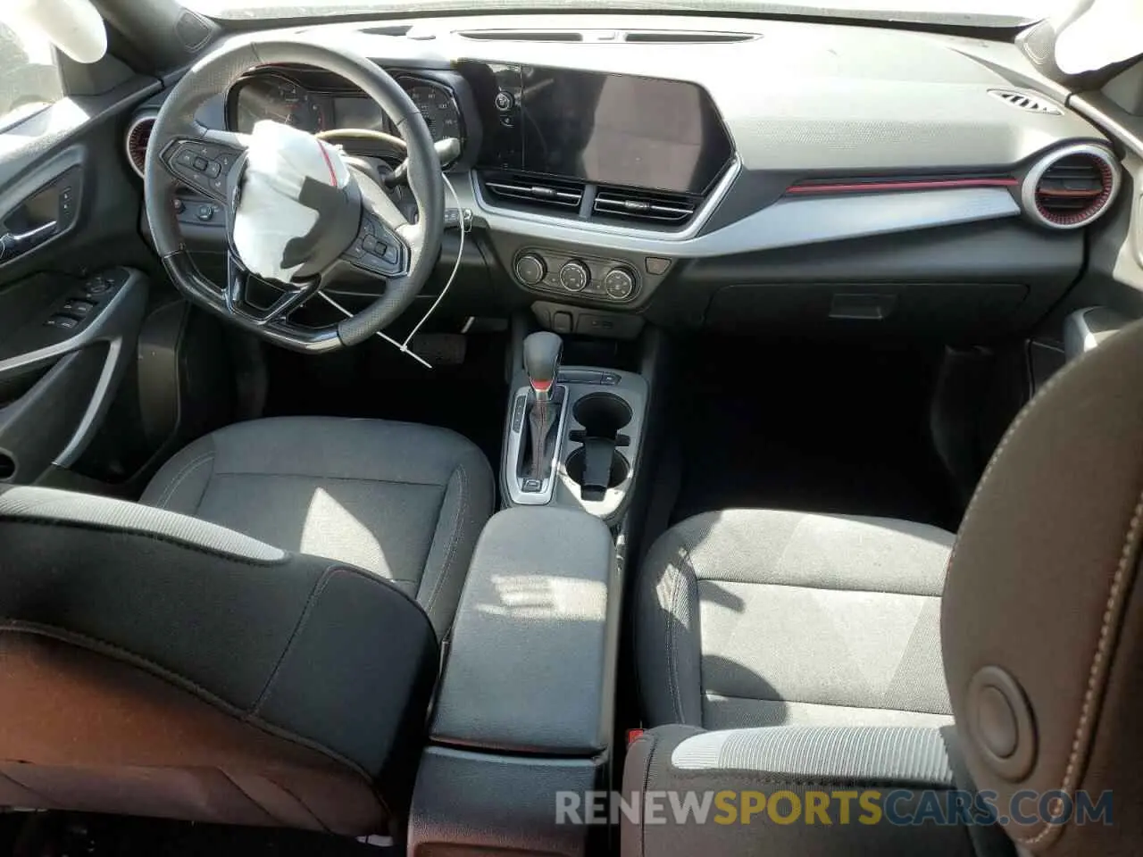 8 fotografías del automóvil dañado KL77LGEP5SC067938 CHEVROLET TRAX 1RS 2025