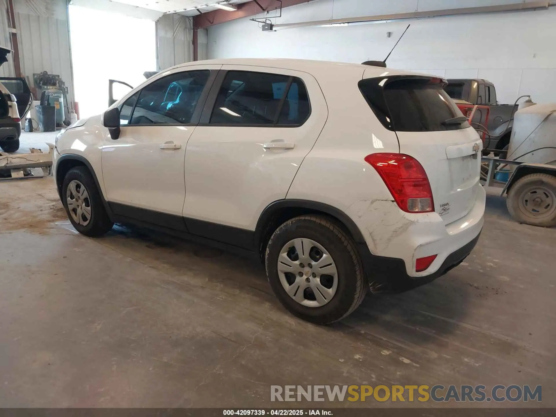 3 fotografías del automóvil dañado 3GNCJKSB0KL143936 CHEVROLET TRAX 2019