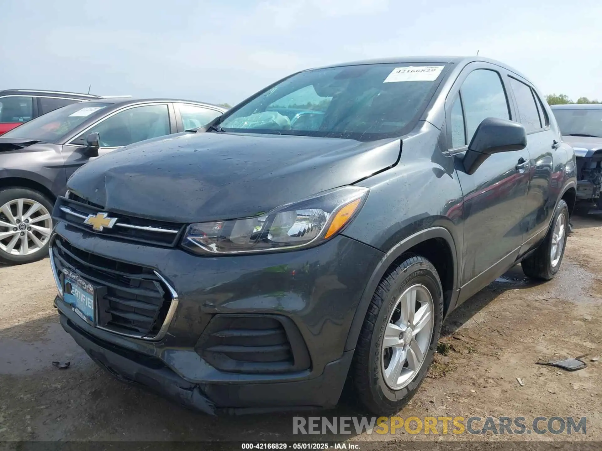 2 fotografías del automóvil dañado 3GNCJKSB0KL378756 CHEVROLET TRAX 2019