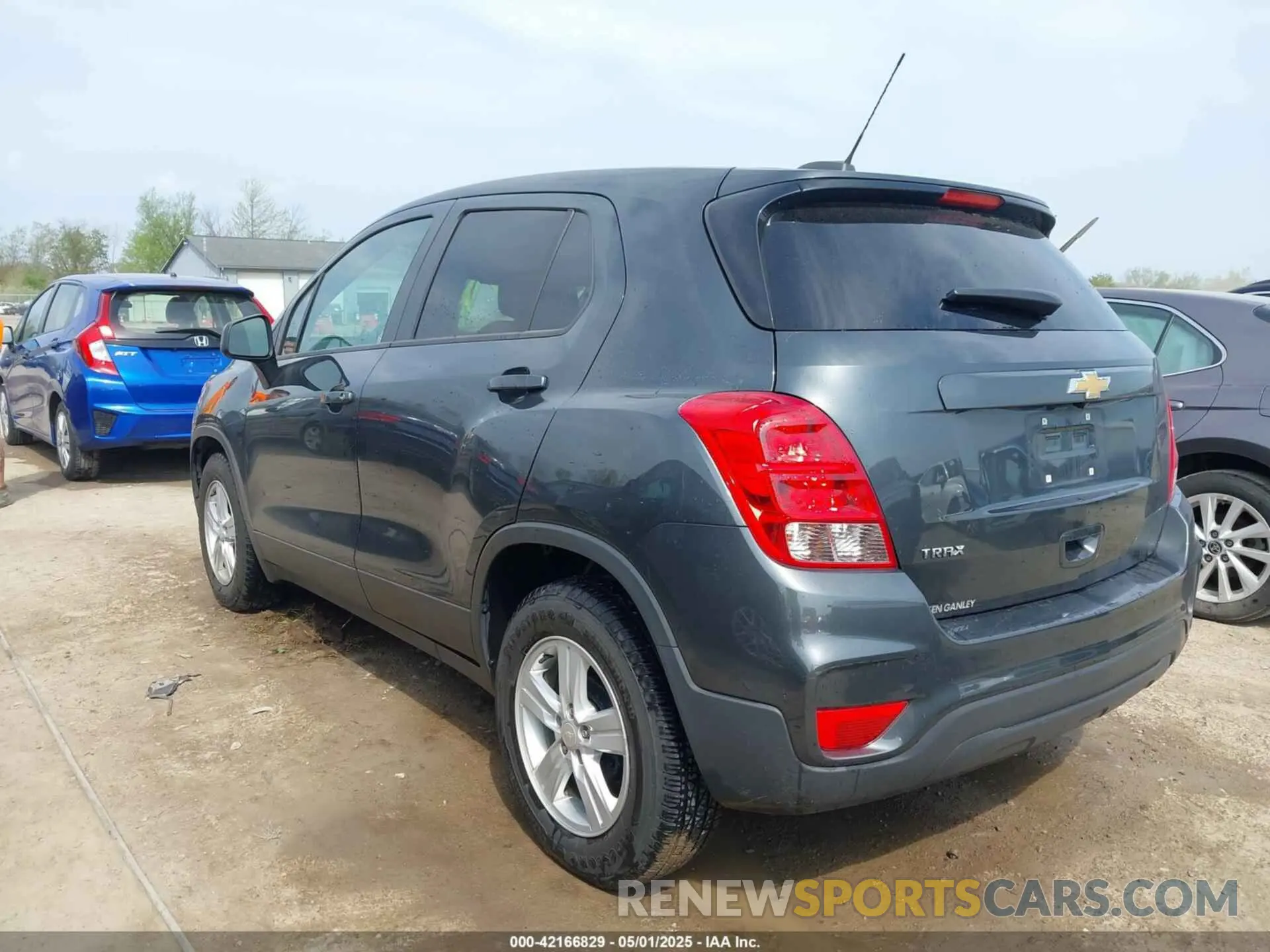 3 fotografías del automóvil dañado 3GNCJKSB0KL378756 CHEVROLET TRAX 2019