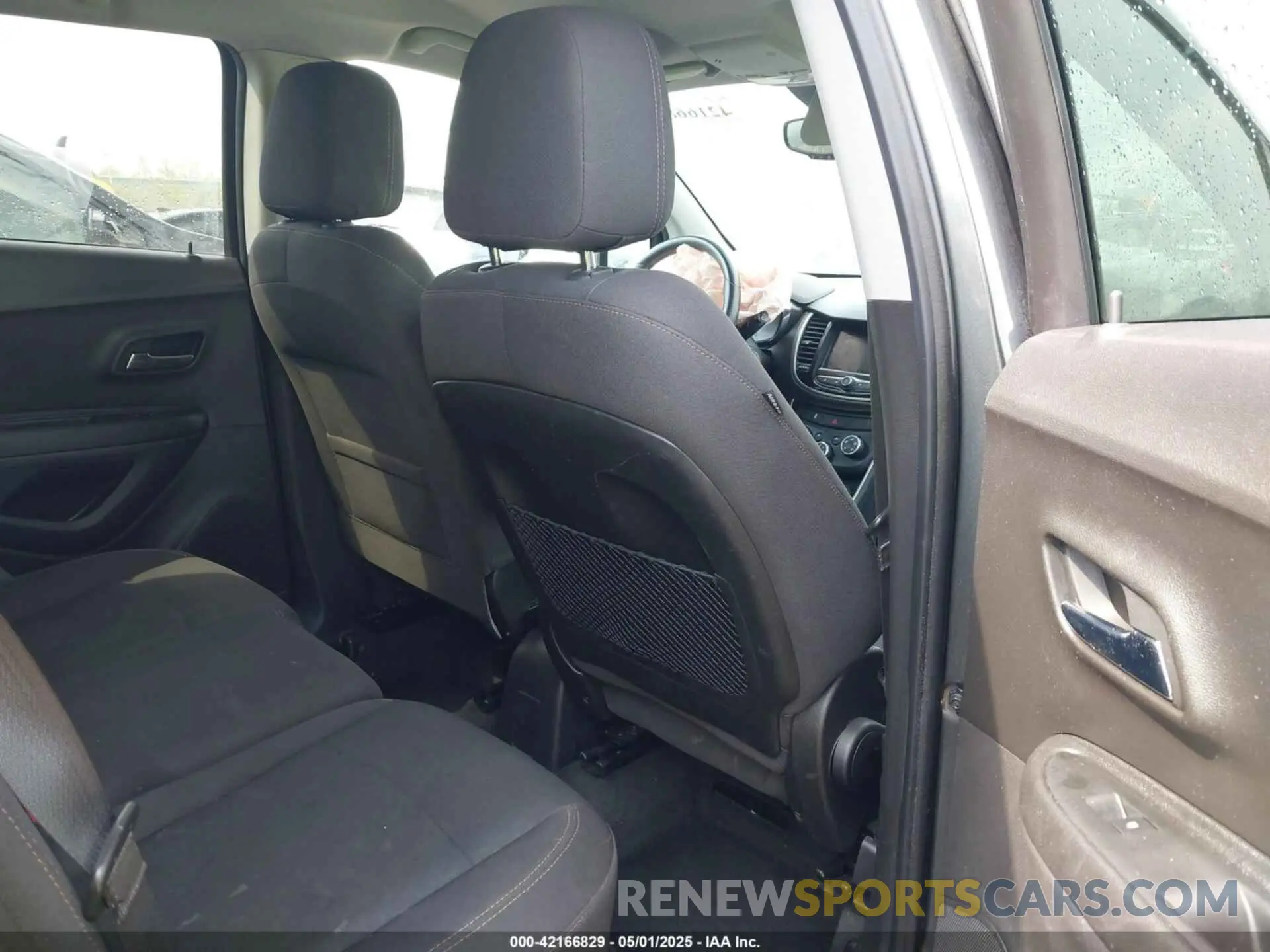 8 fotografías del automóvil dañado 3GNCJKSB0KL378756 CHEVROLET TRAX 2019