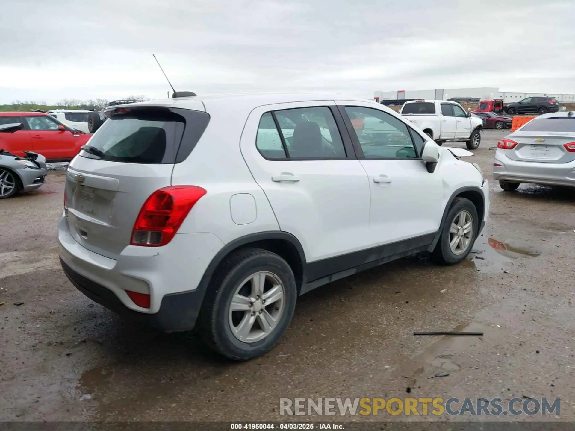 4 fotografías del automóvil dañado 3GNCJKSB0KL388834 CHEVROLET TRAX 2019