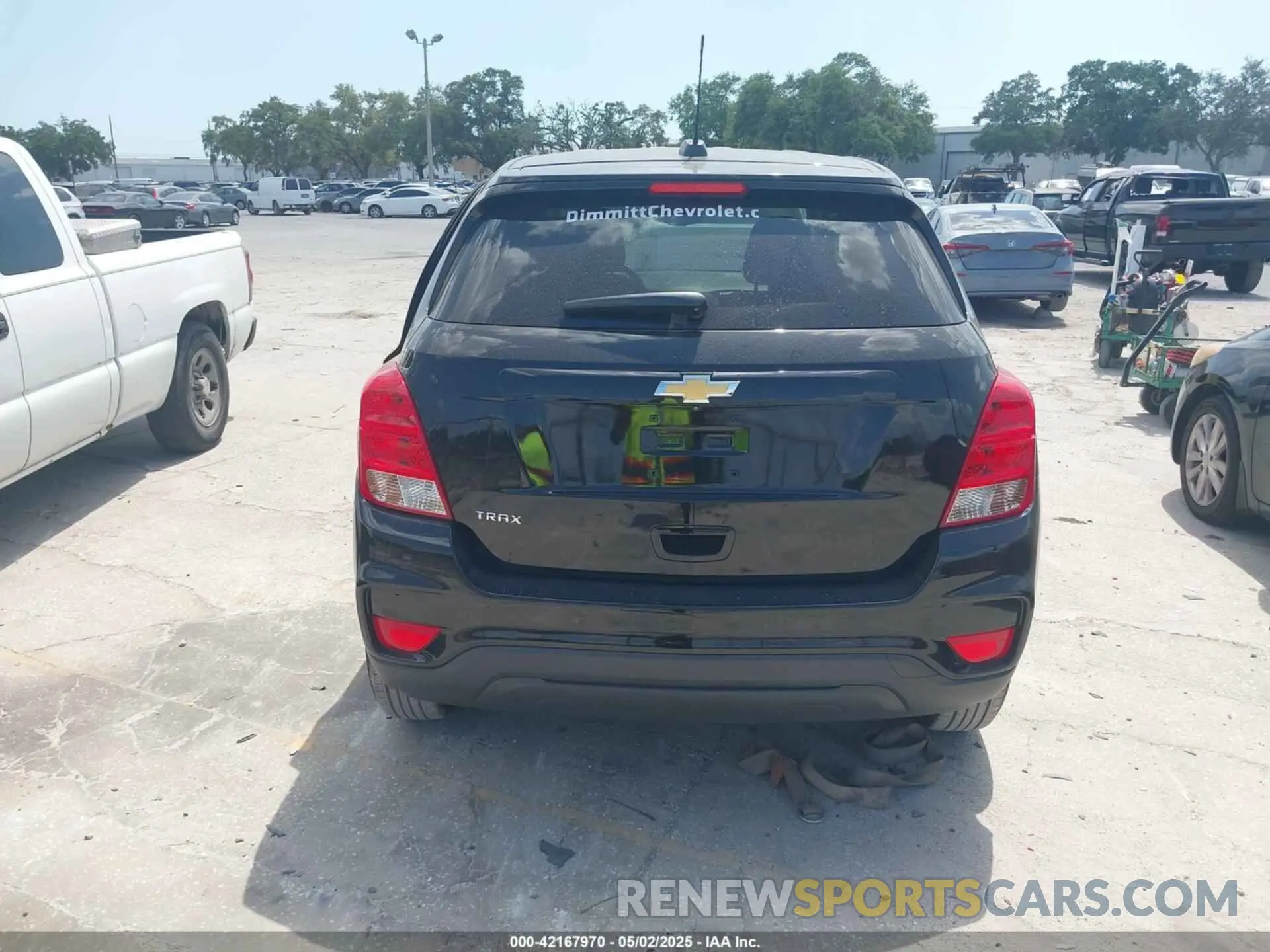16 fotografías del automóvil dañado 3GNCJKSB1KL274552 CHEVROLET TRAX 2019
