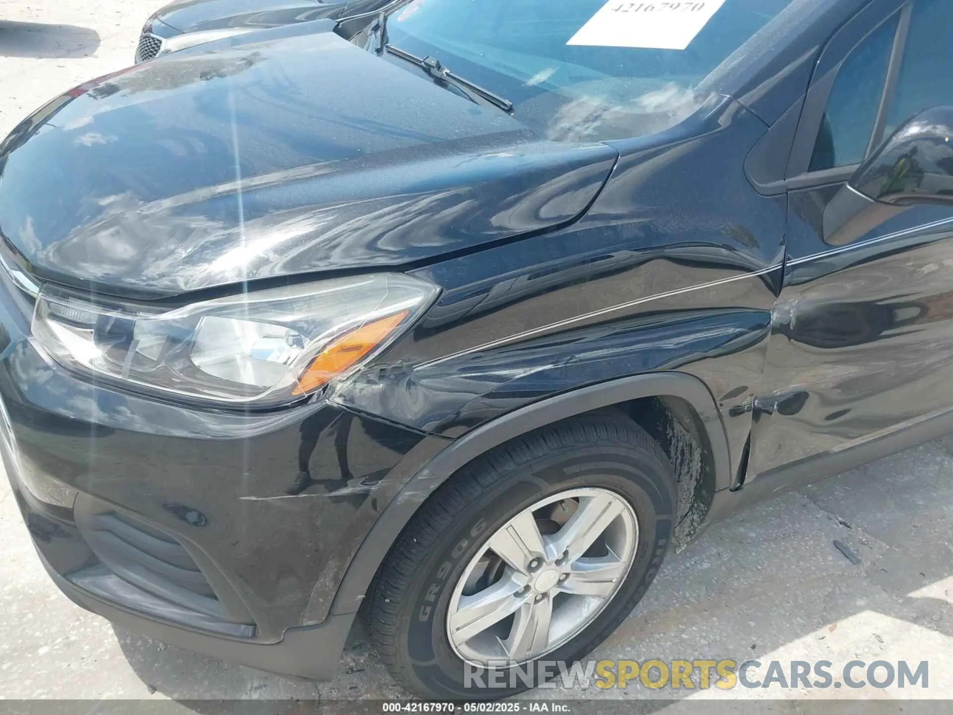 17 fotografías del automóvil dañado 3GNCJKSB1KL274552 CHEVROLET TRAX 2019