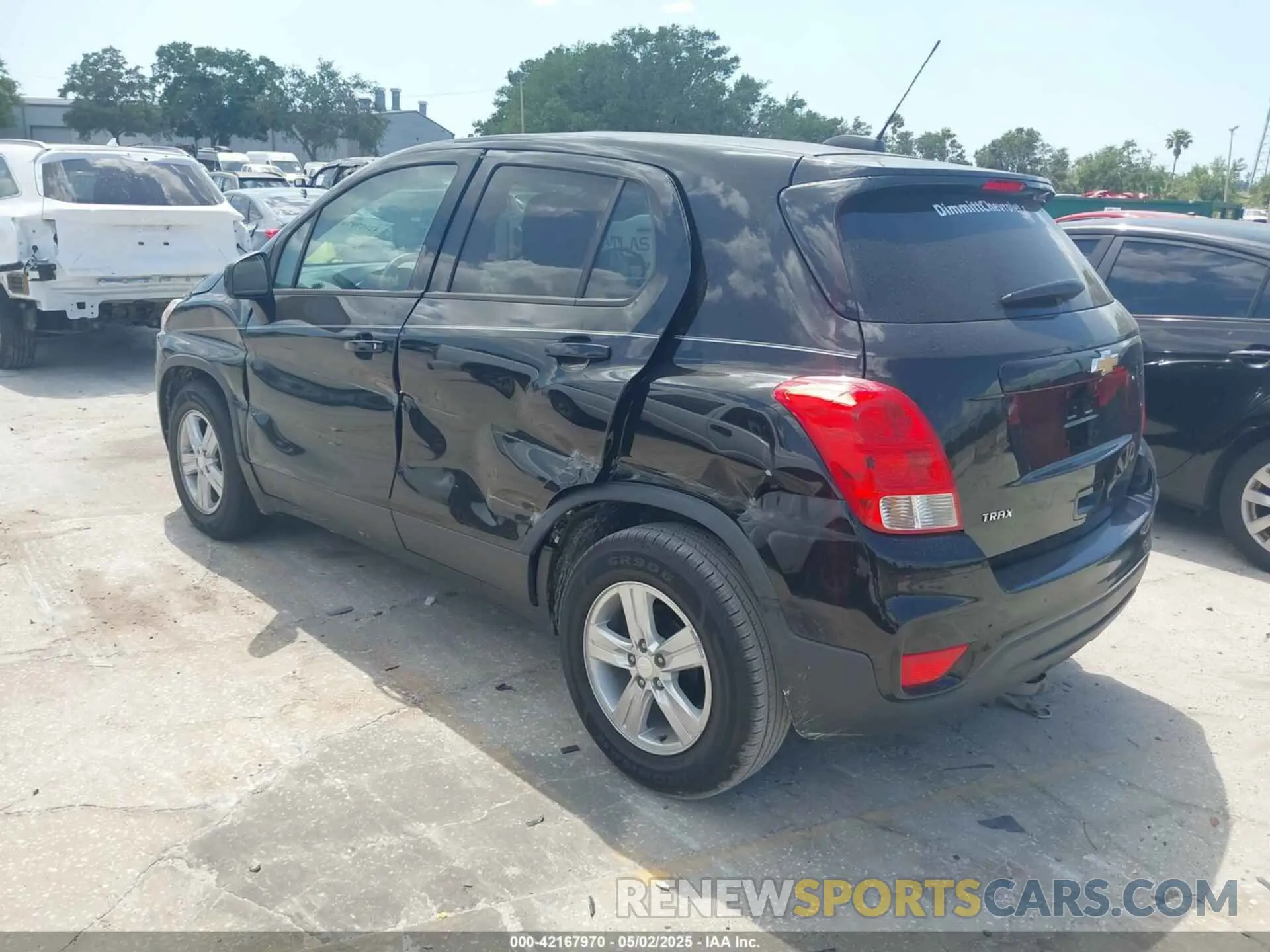 3 fotografías del automóvil dañado 3GNCJKSB1KL274552 CHEVROLET TRAX 2019