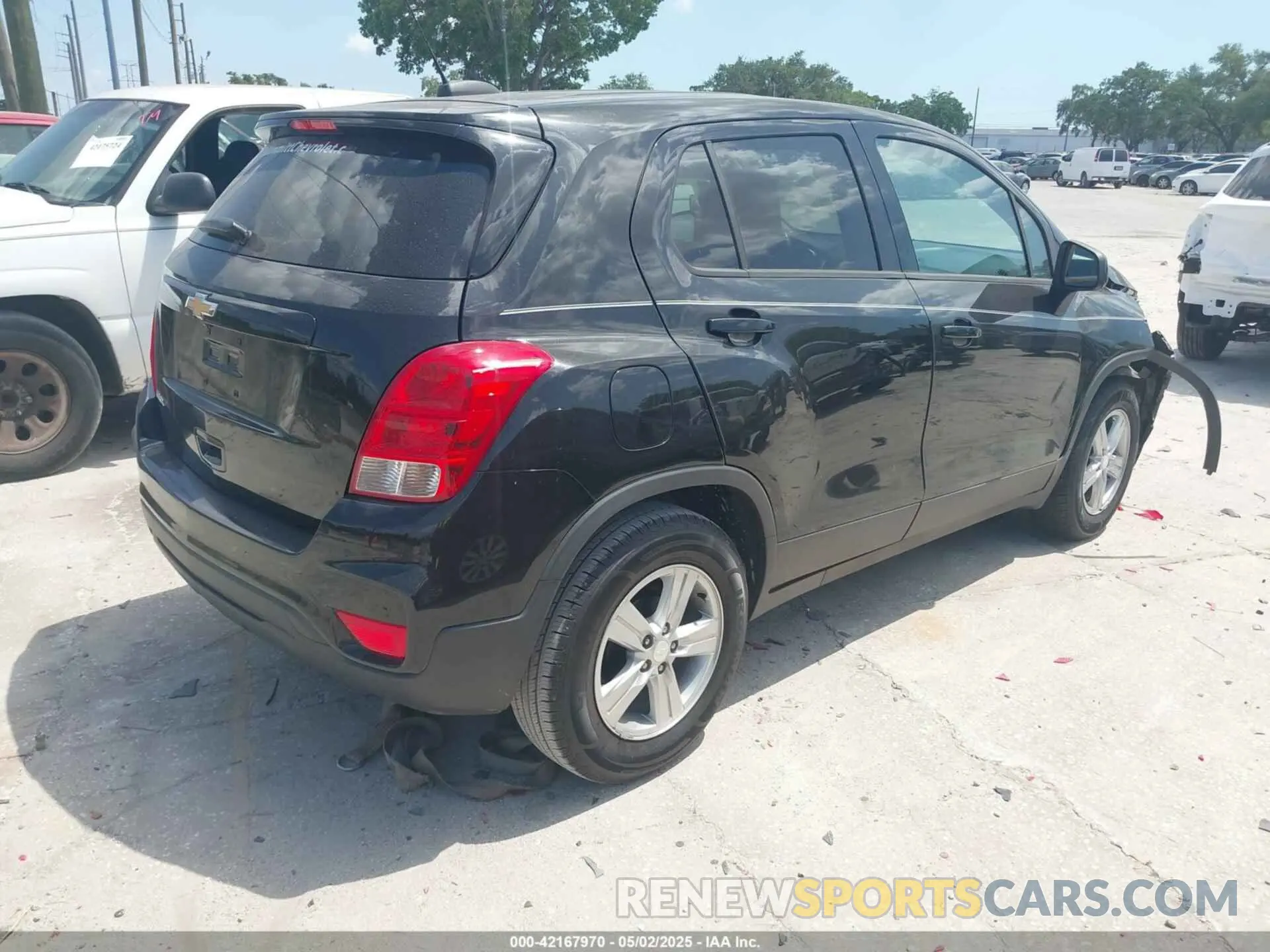 4 fotografías del automóvil dañado 3GNCJKSB1KL274552 CHEVROLET TRAX 2019