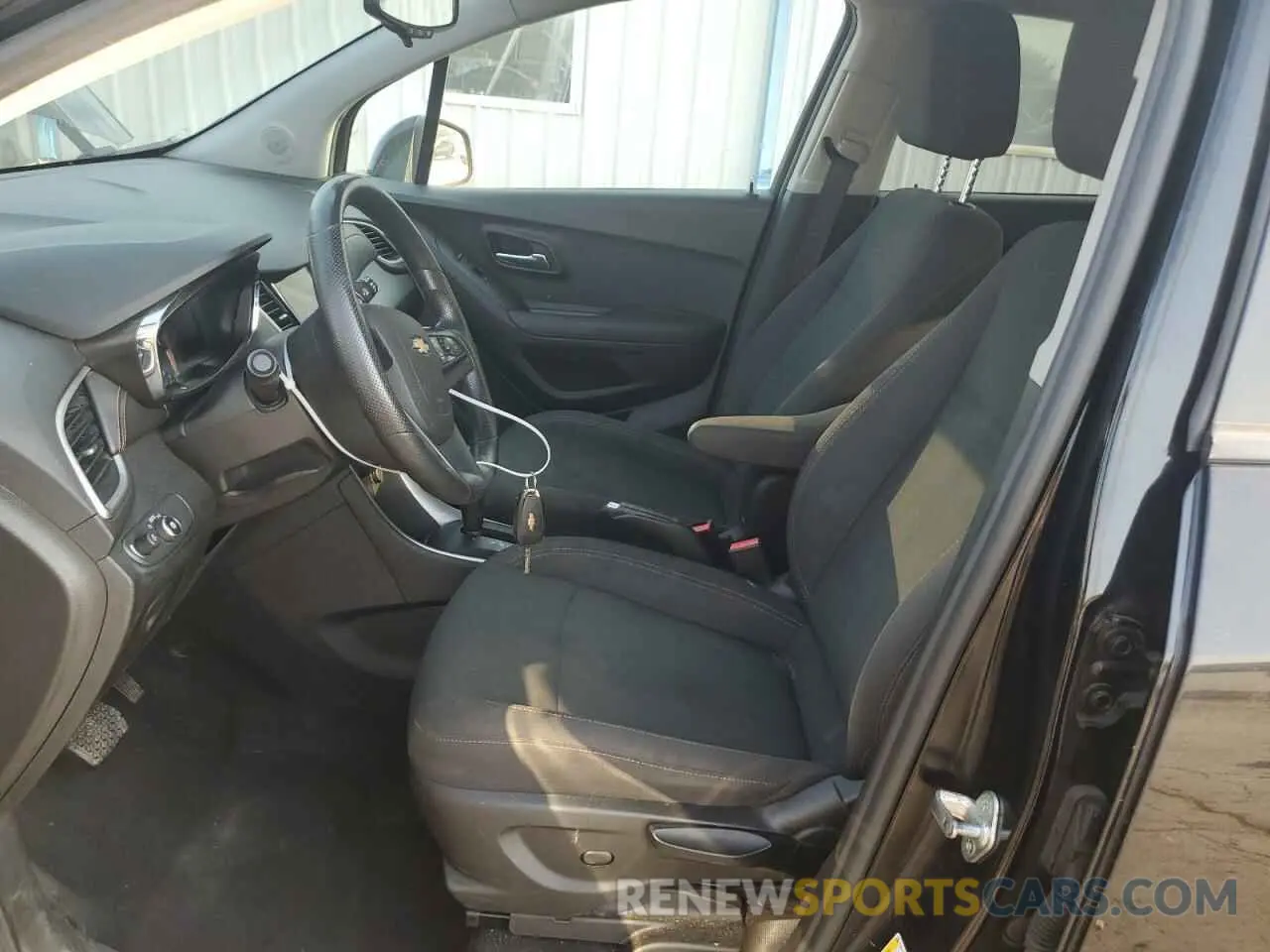 7 fotografías del automóvil dañado 3GNCJKSB1KL281663 CHEVROLET TRAX 2019