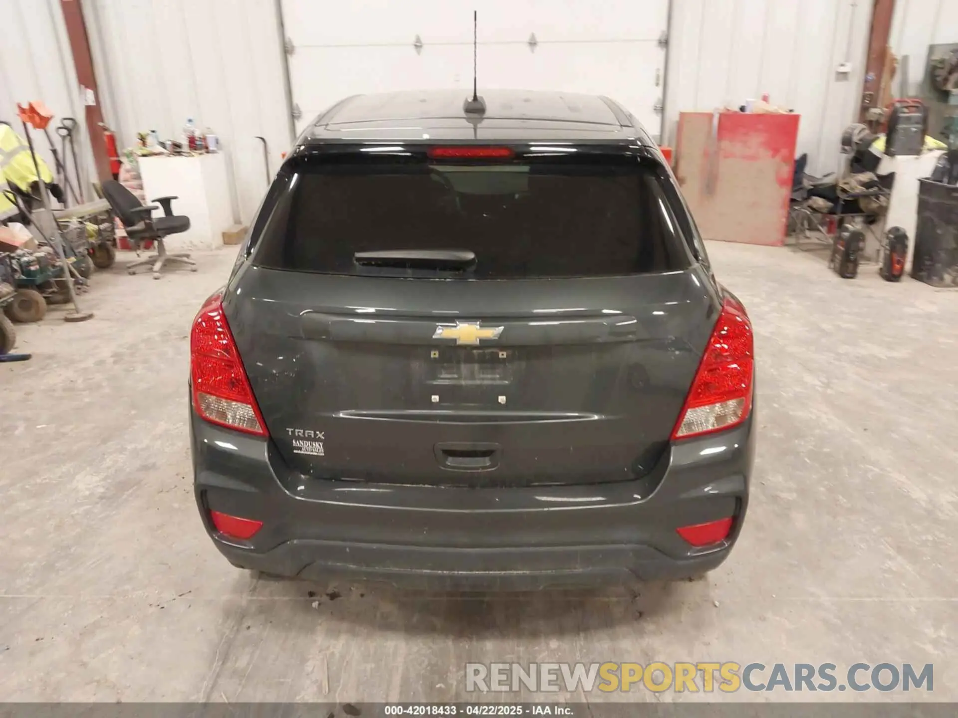 16 fotografías del automóvil dañado 3GNCJKSB1KL376286 CHEVROLET TRAX 2019