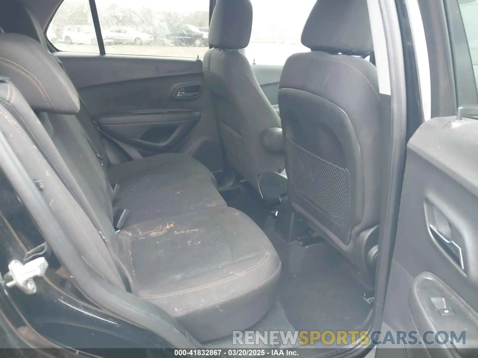 8 fotografías del automóvil dañado 3GNCJKSB1KL386803 CHEVROLET TRAX 2019