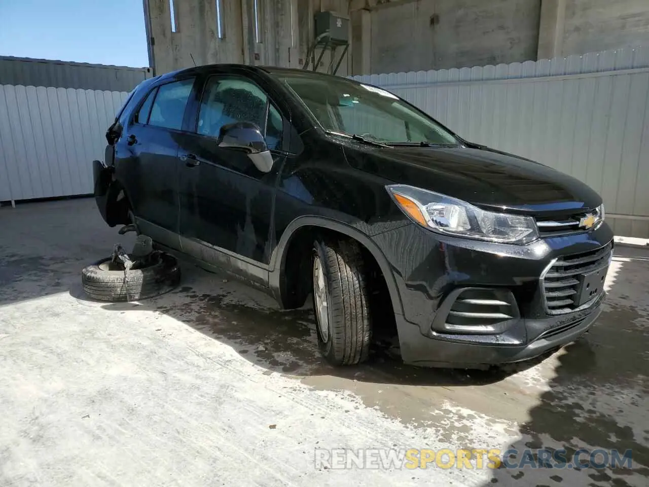 4 fotografías del automóvil dañado 3GNCJKSB2KL300236 CHEVROLET TRAX 2019