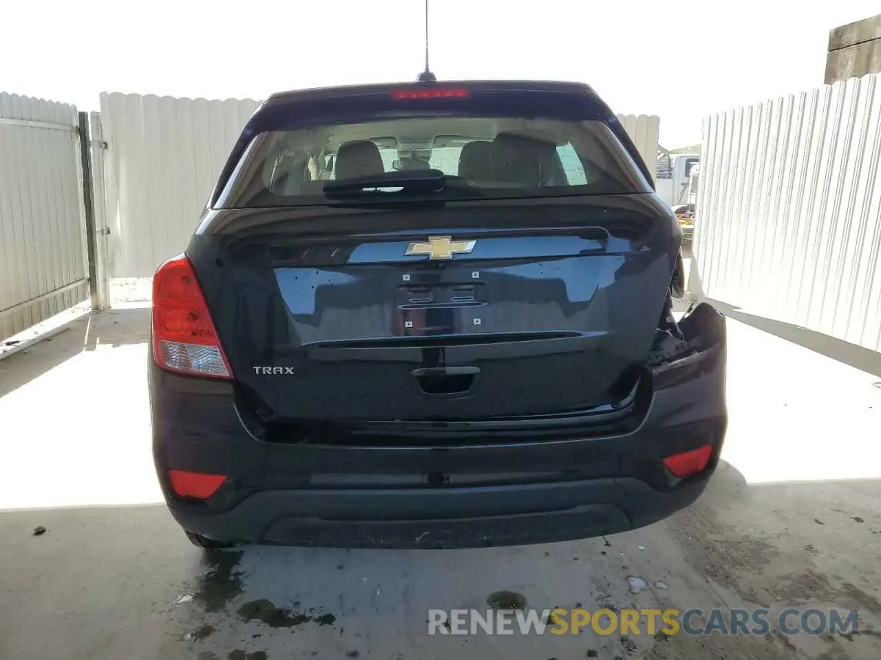 6 fotografías del automóvil dañado 3GNCJKSB2KL300236 CHEVROLET TRAX 2019