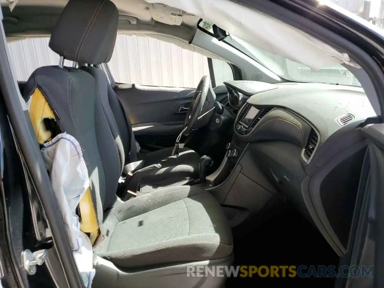 7 fotografías del automóvil dañado 3GNCJKSB2KL300236 CHEVROLET TRAX 2019