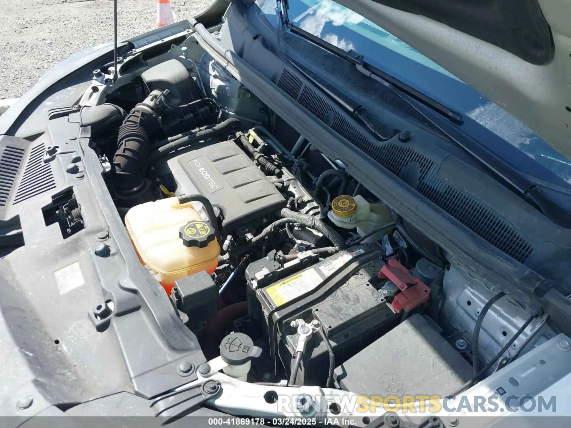 10 fotografías del automóvil dañado 3GNCJKSB2KL342339 CHEVROLET TRAX 2019