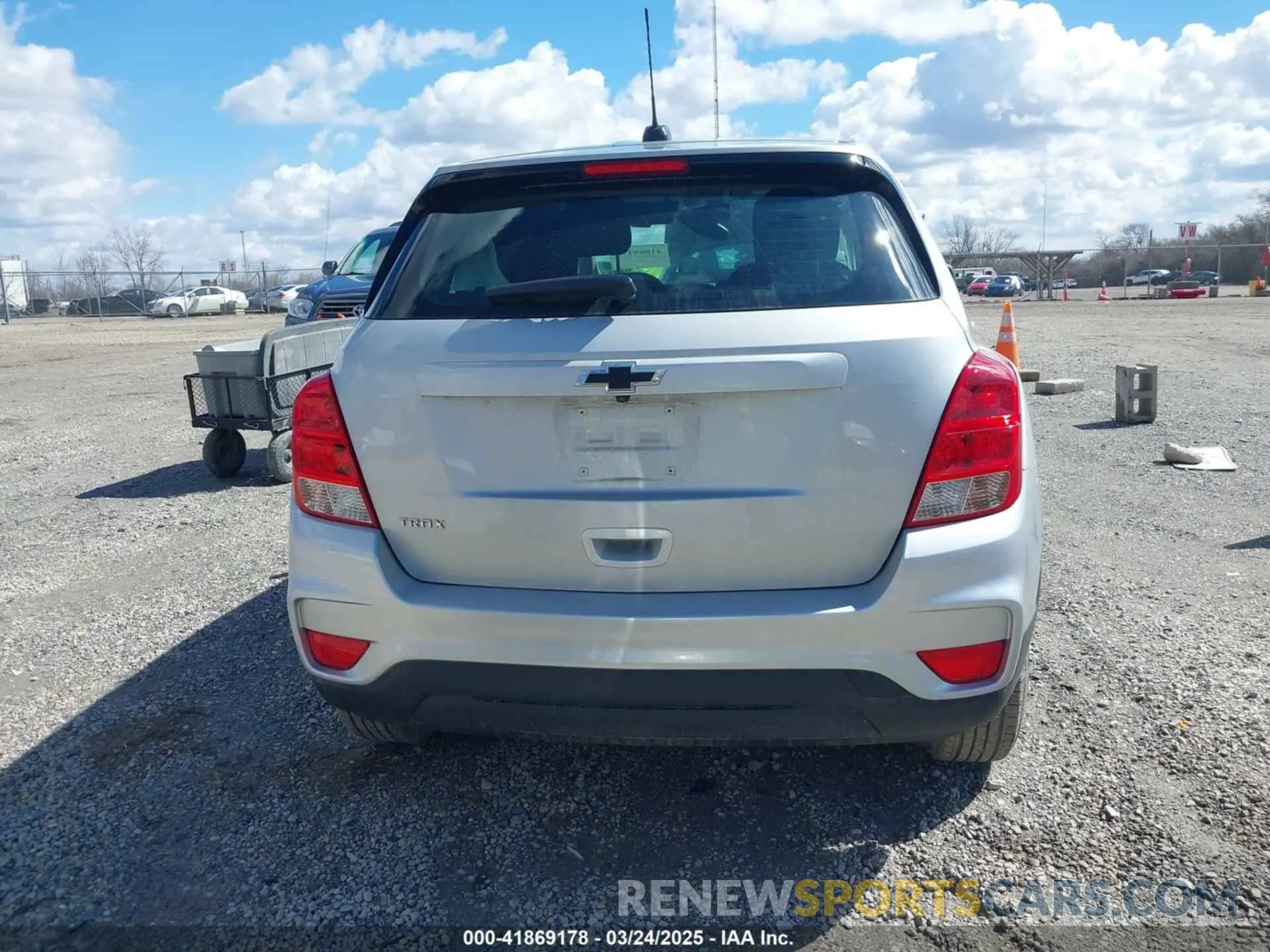 16 fotografías del automóvil dañado 3GNCJKSB2KL342339 CHEVROLET TRAX 2019