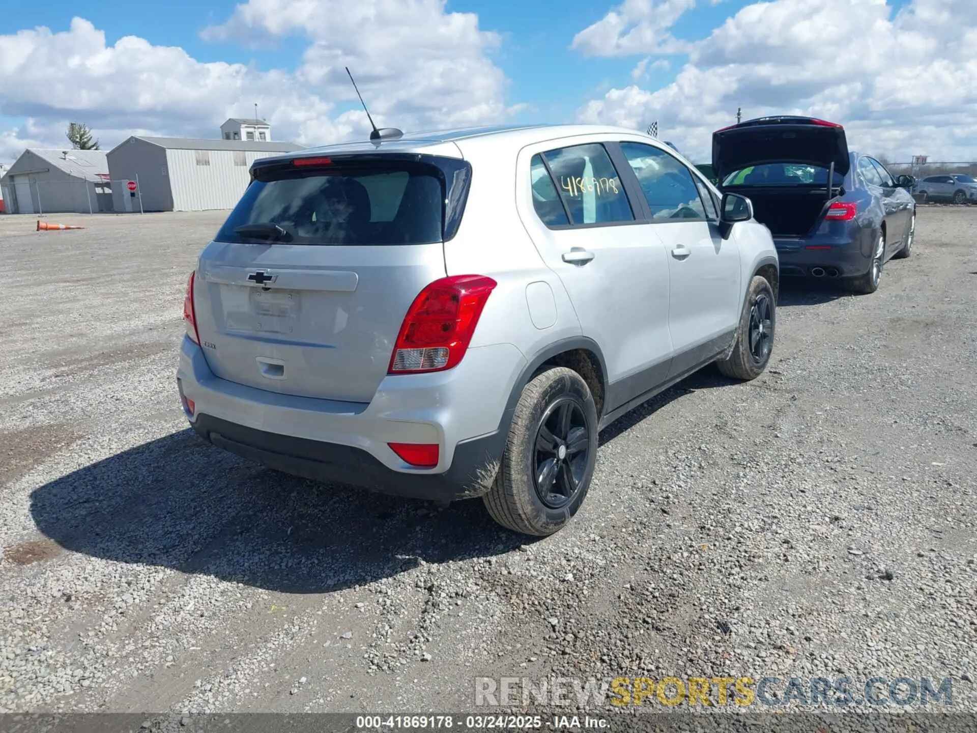 4 fotografías del automóvil dañado 3GNCJKSB2KL342339 CHEVROLET TRAX 2019