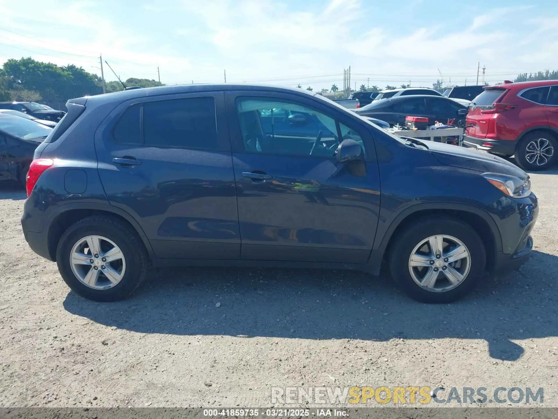13 fotografías del automóvil dañado 3GNCJKSB3KL214935 CHEVROLET TRAX 2019