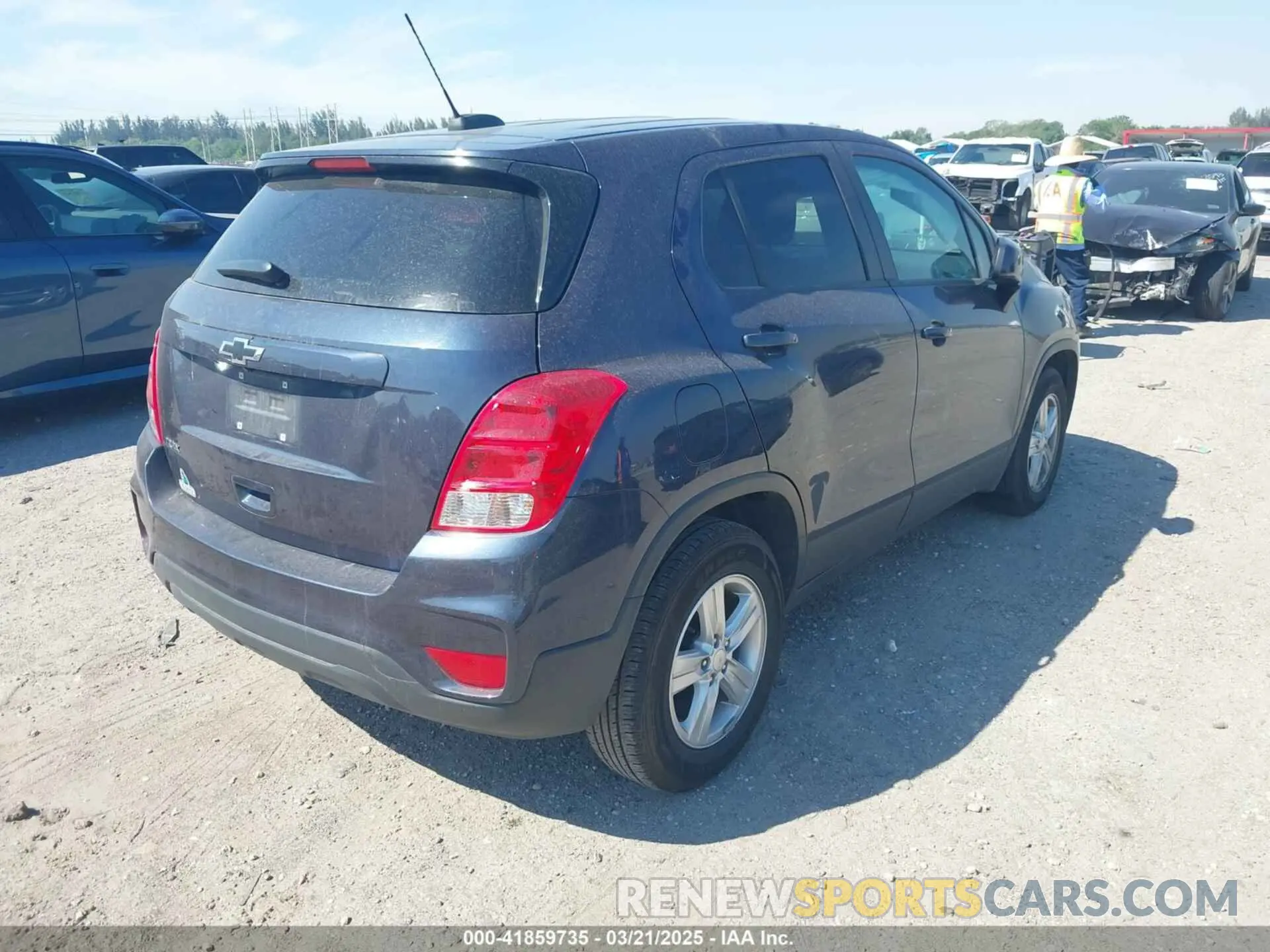 4 fotografías del automóvil dañado 3GNCJKSB3KL214935 CHEVROLET TRAX 2019