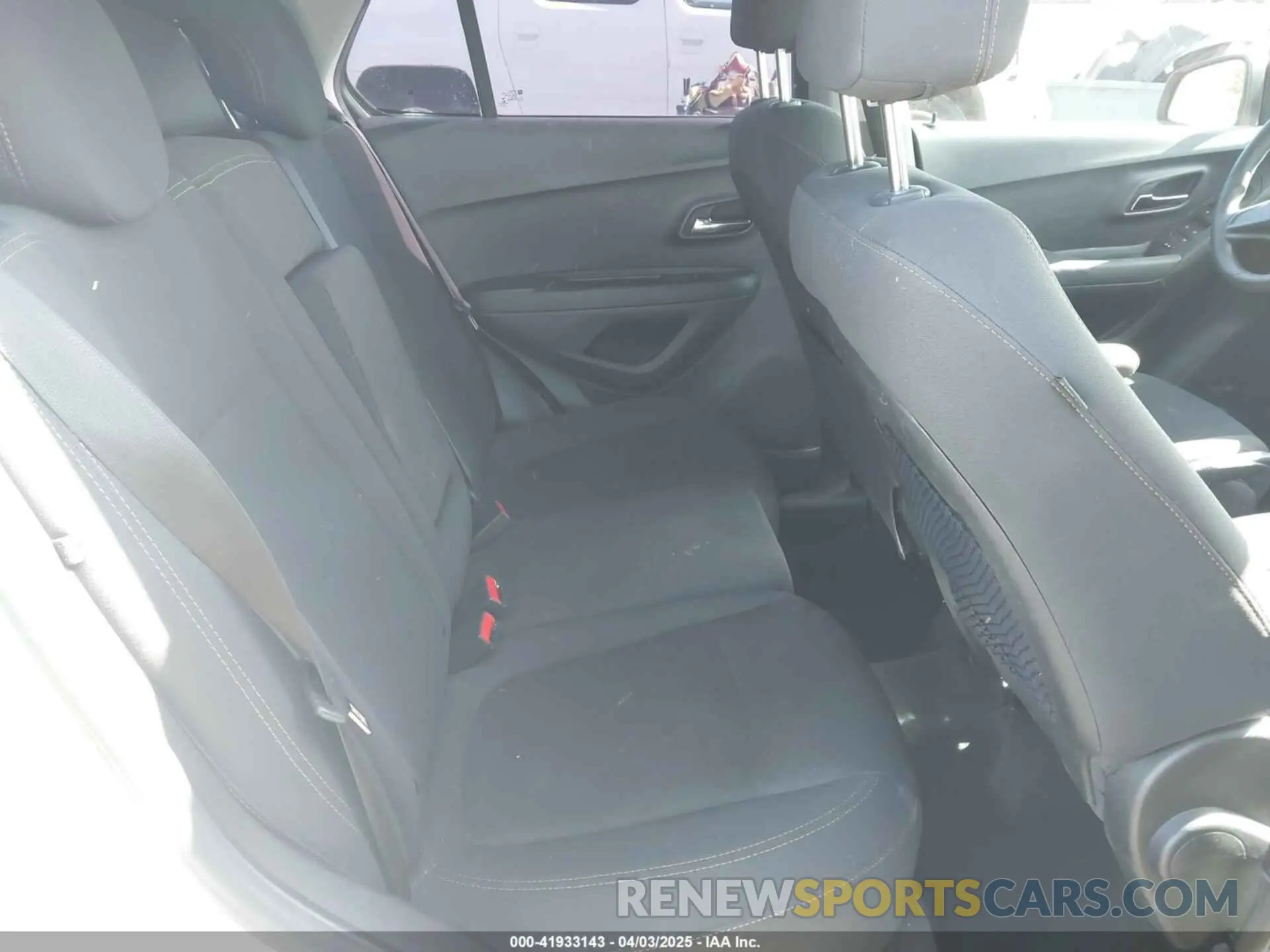 8 fotografías del automóvil dañado 3GNCJKSB3KL261348 CHEVROLET TRAX 2019