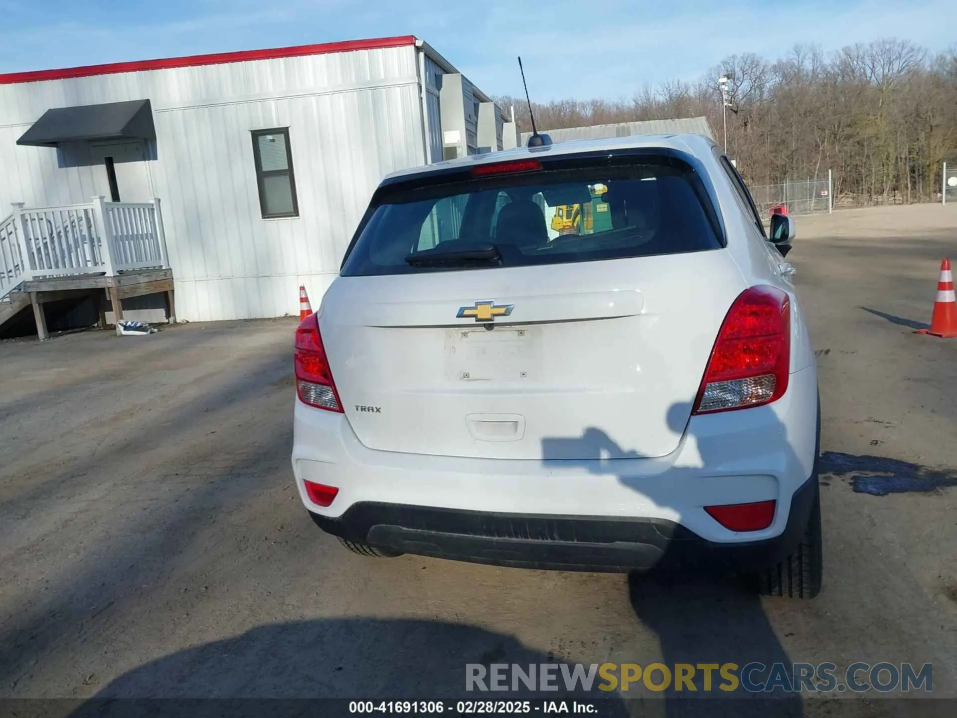16 fotografías del automóvil dañado 3GNCJKSB4KL389162 CHEVROLET TRAX 2019