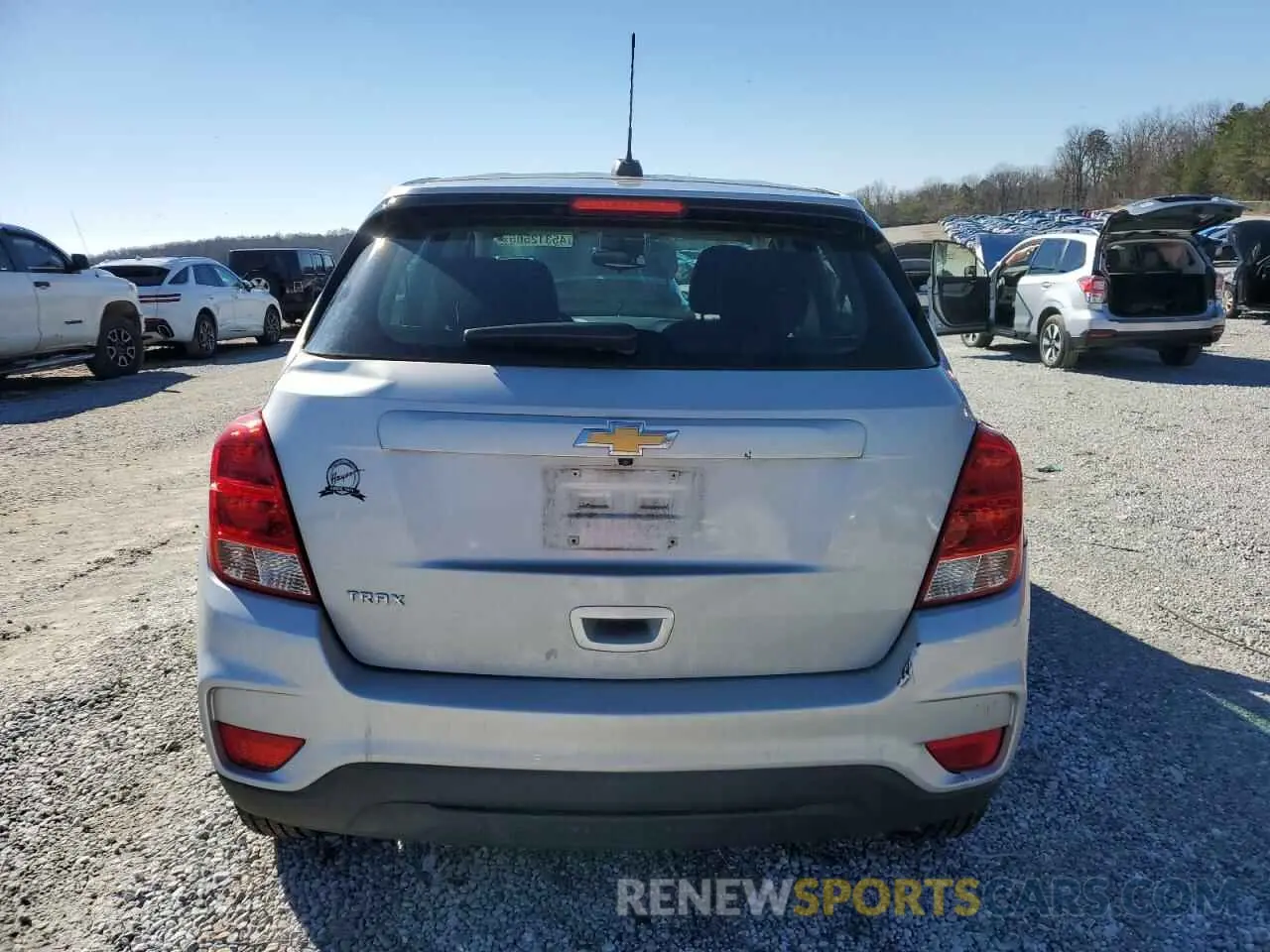 6 fotografías del automóvil dañado 3GNCJKSB5KL120488 CHEVROLET TRAX 2019