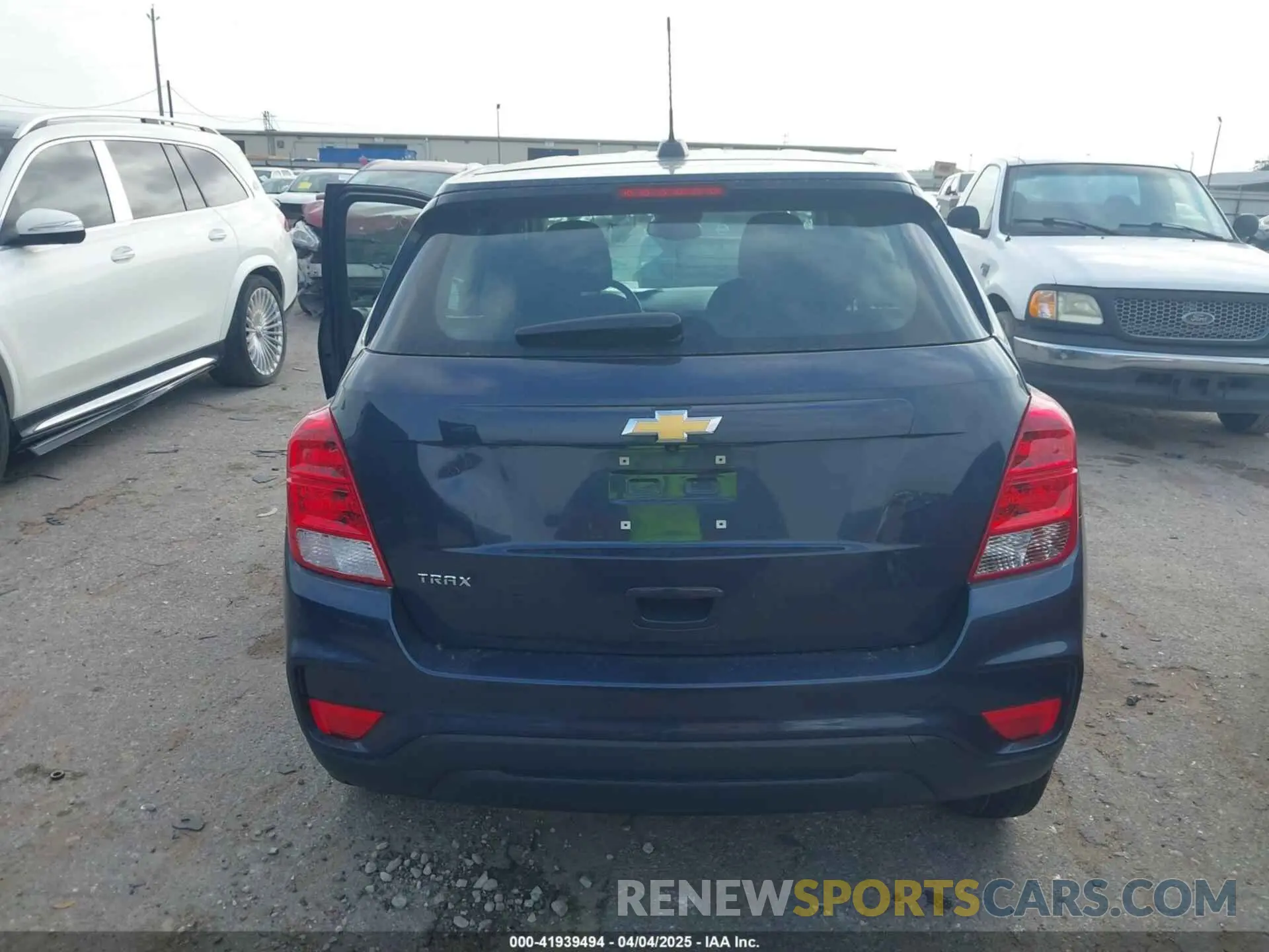 16 fotografías del automóvil dañado 3GNCJKSB5KL233714 CHEVROLET TRAX 2019