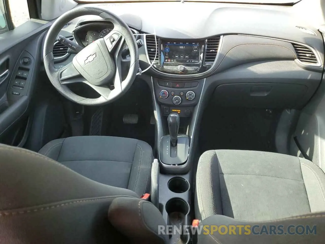 8 fotografías del automóvil dañado 3GNCJKSB5KL237469 CHEVROLET TRAX 2019