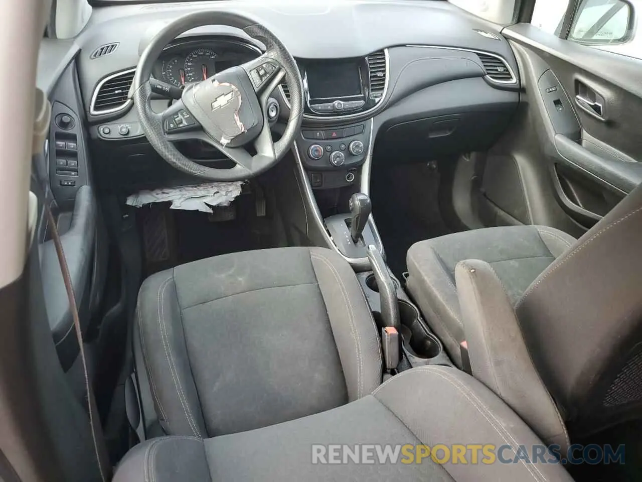 8 fotografías del automóvil dañado 3GNCJKSB6KL214511 CHEVROLET TRAX 2019