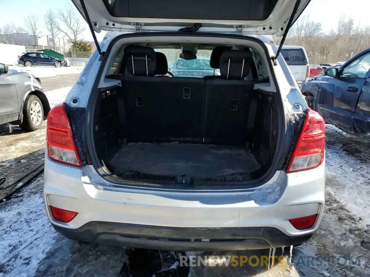 6 fotografías del automóvil dañado 3GNCJKSB8KL405816 CHEVROLET TRAX 2019
