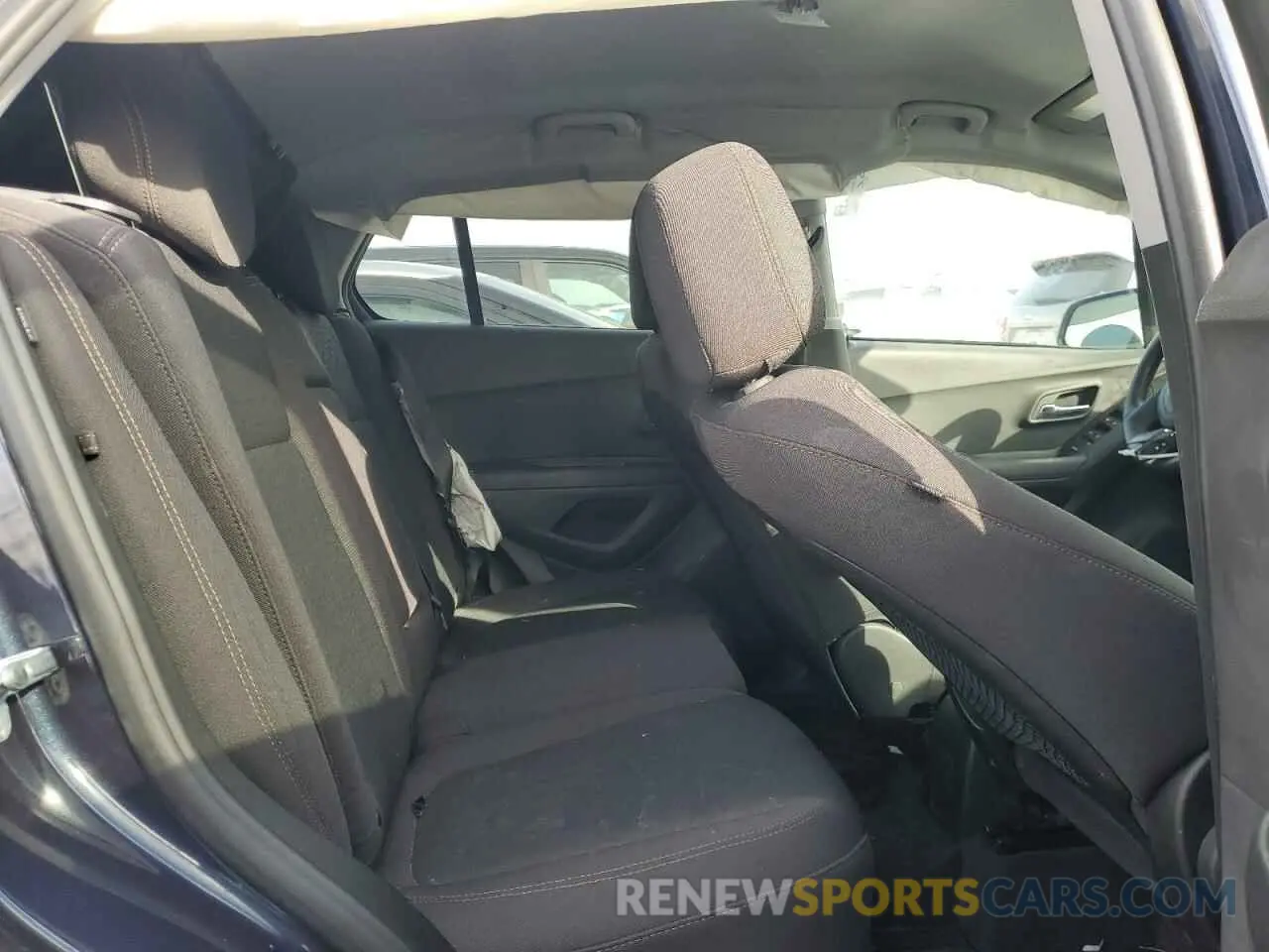 10 fotografías del automóvil dañado 3GNCJKSB9KL270037 CHEVROLET TRAX 2019