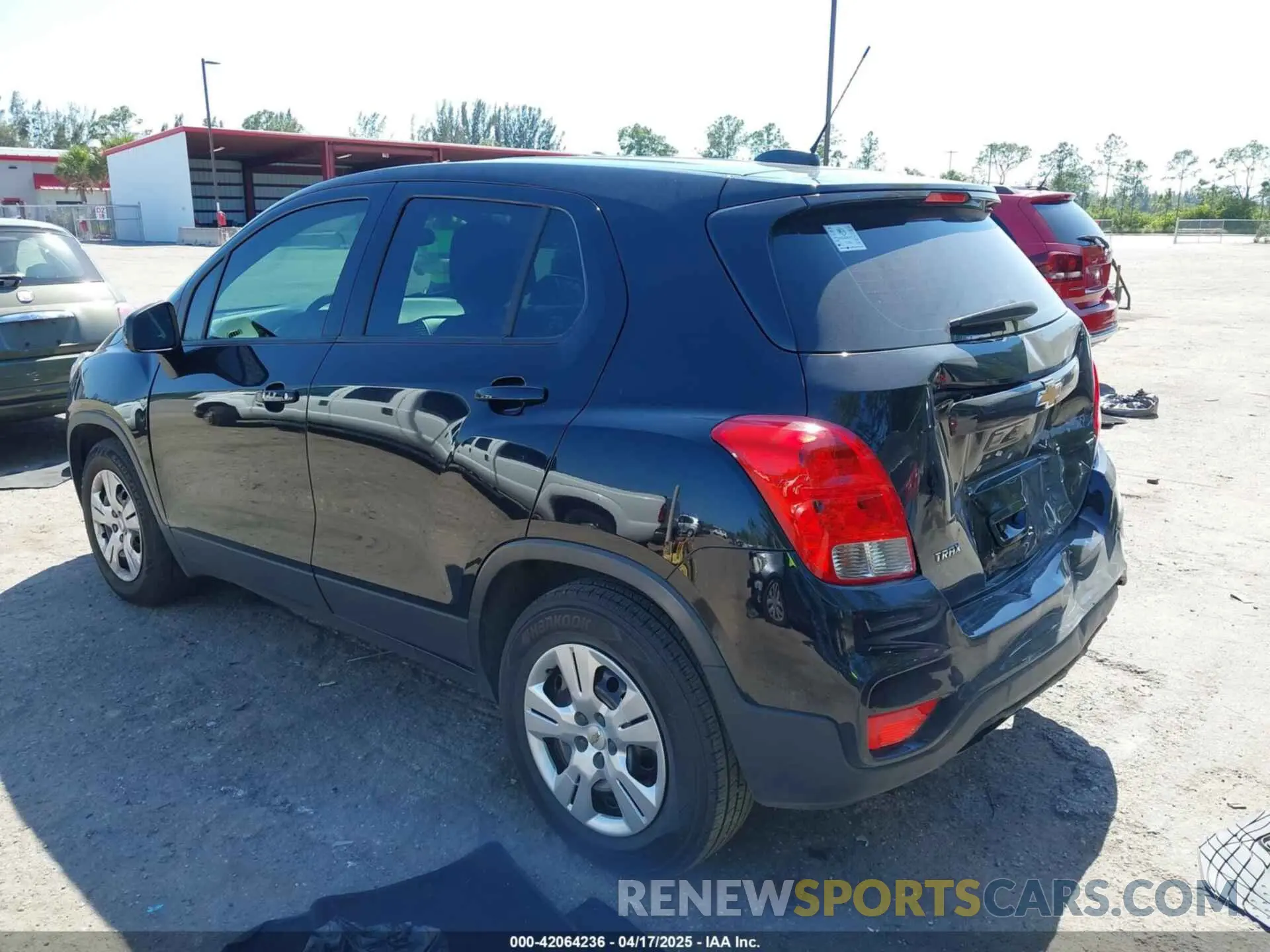 3 fotografías del automóvil dañado 3GNCJKSBXKL164776 CHEVROLET TRAX 2019