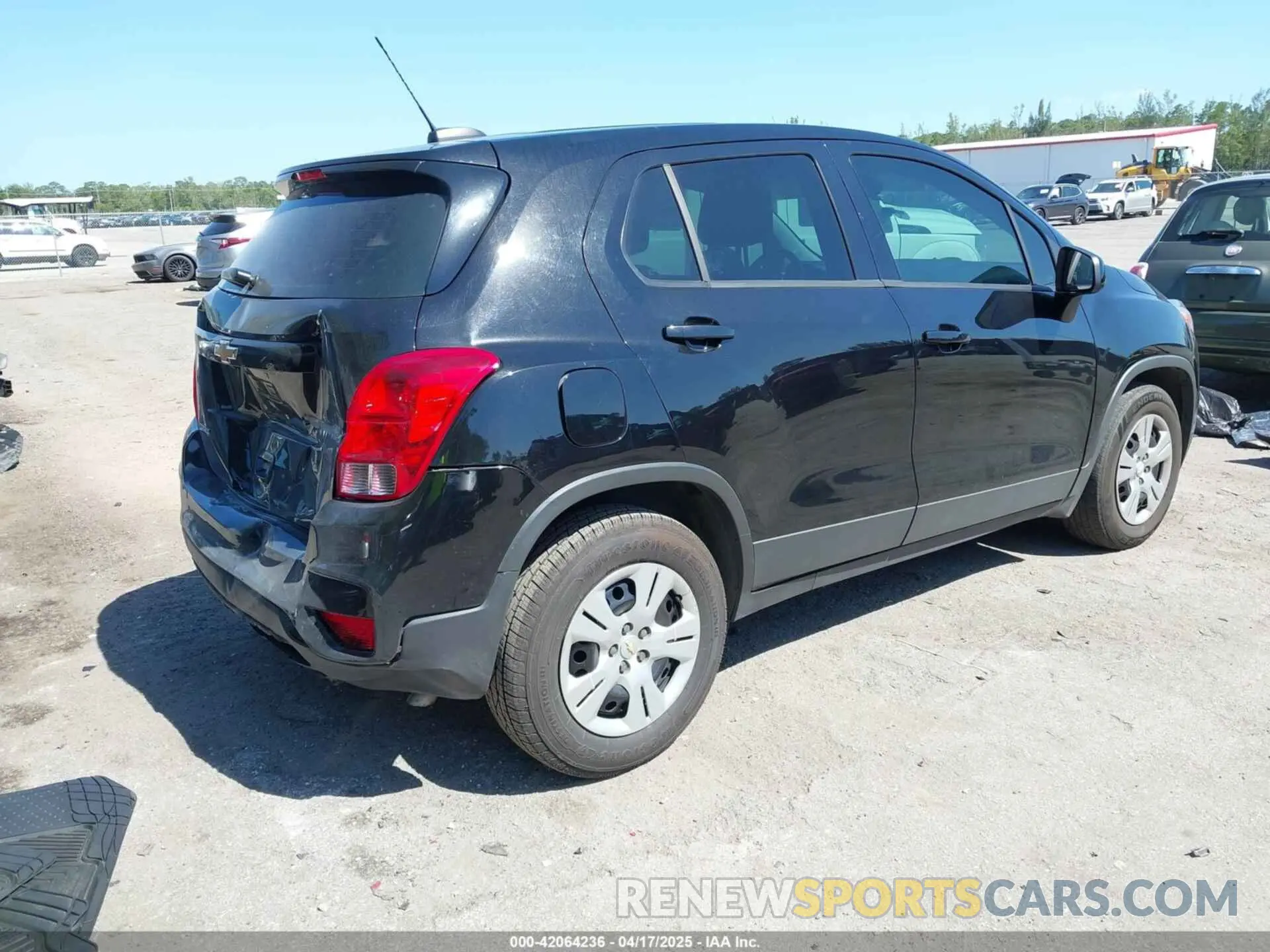 4 fotografías del automóvil dañado 3GNCJKSBXKL164776 CHEVROLET TRAX 2019