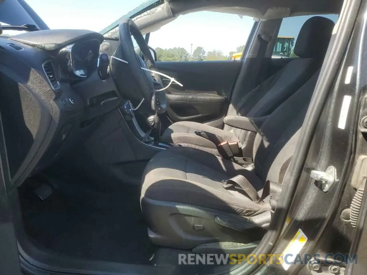 7 fotografías del automóvil dañado 3GNCJKSBXKL174630 CHEVROLET TRAX 2019