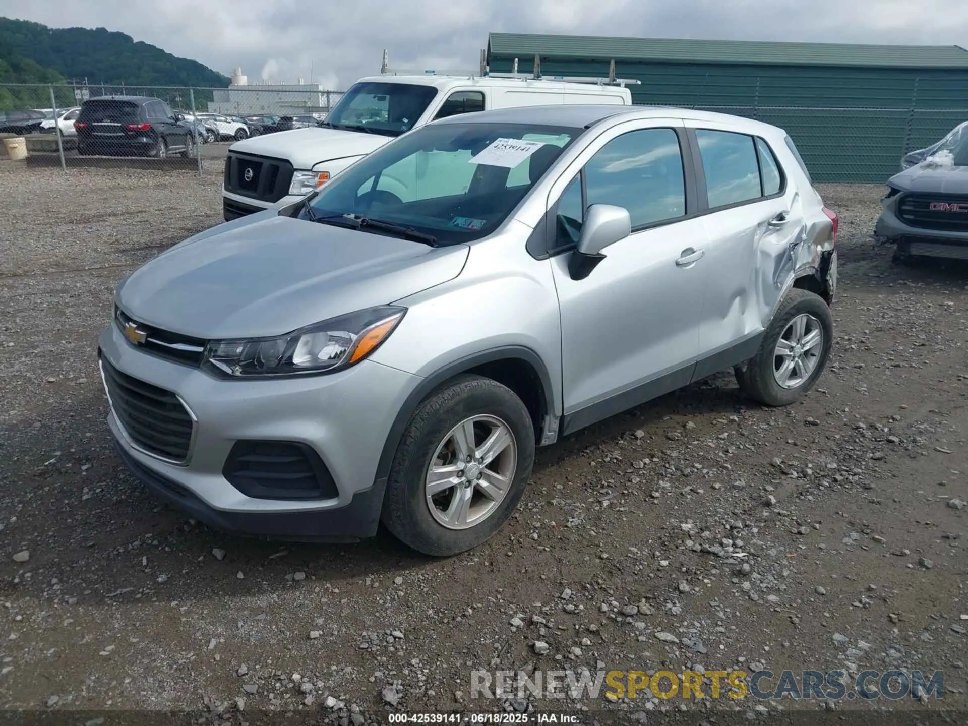 2 fotografías del automóvil dañado 3GNCJKSBXKL367103 CHEVROLET TRAX 2019