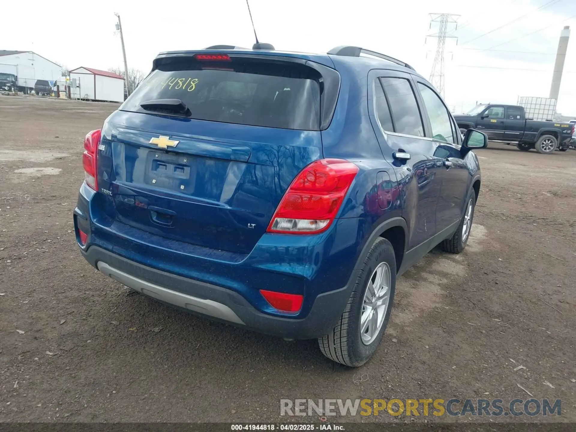 4 fotografías del automóvil dañado 3GNCJLSB1KL281331 CHEVROLET TRAX 2019